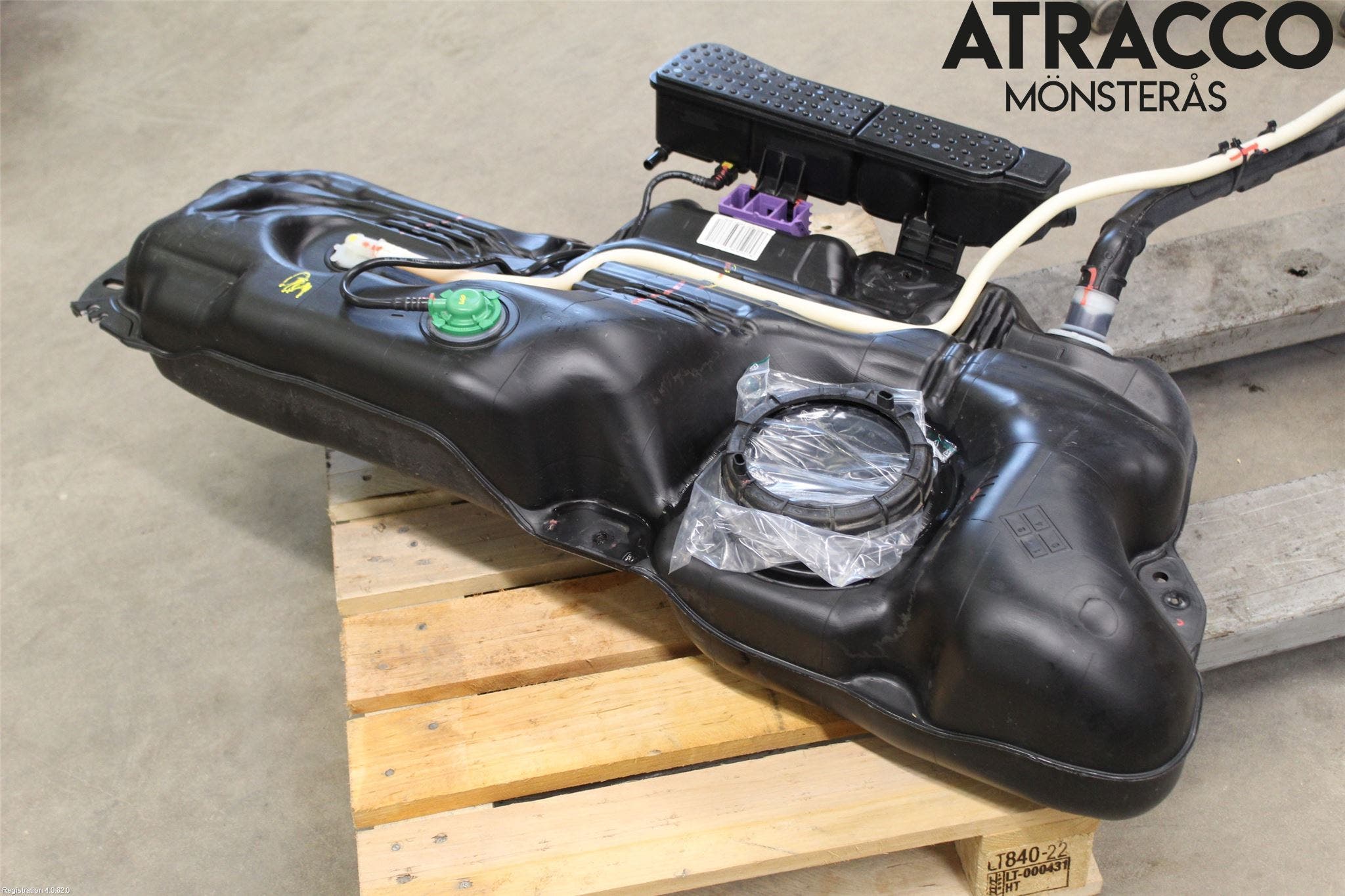 Peugeot 208/E-208 20- Bränsletank