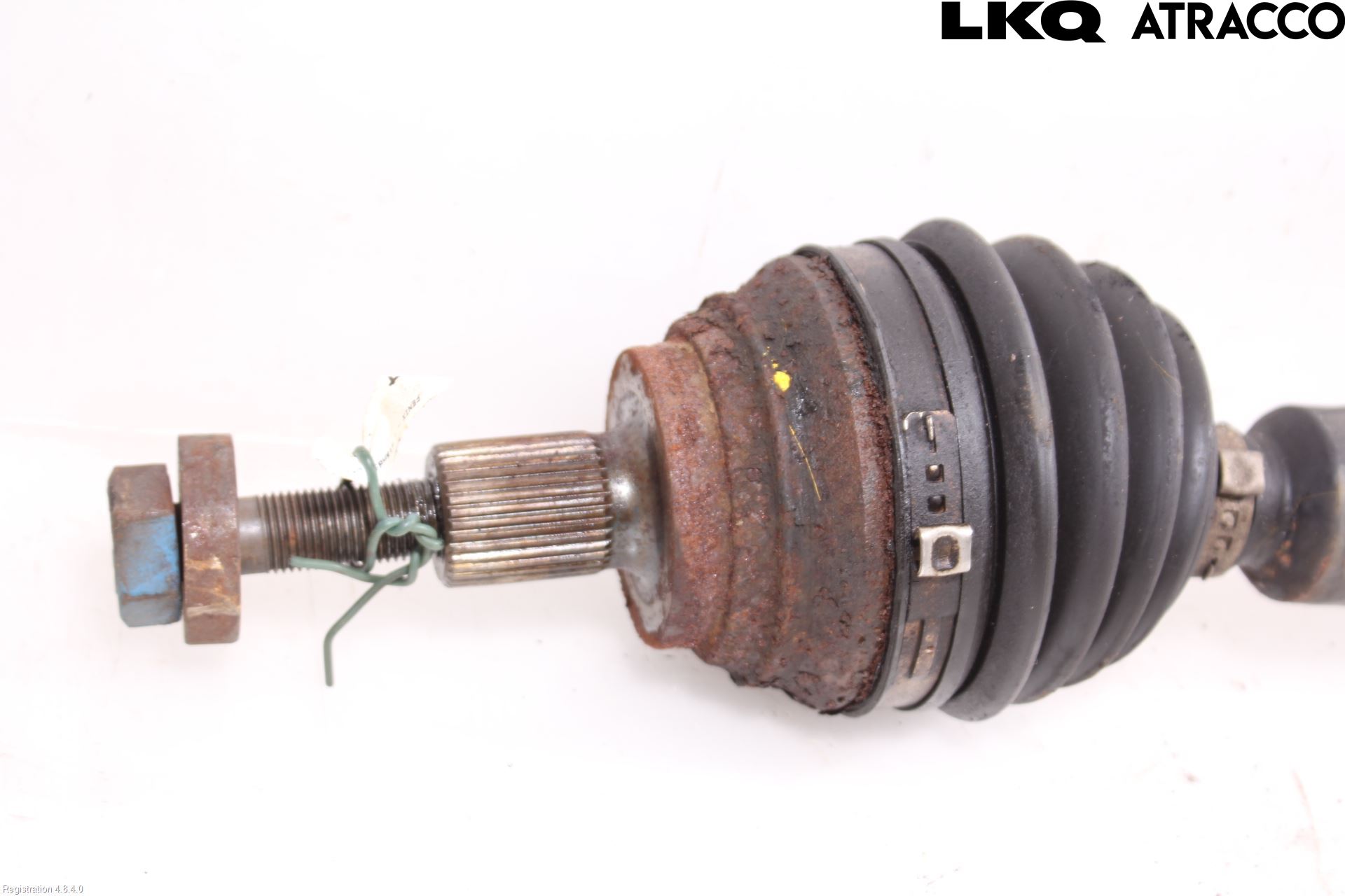 Volkswagen VW CADDY      04-10 Drivaxel Fram Höger