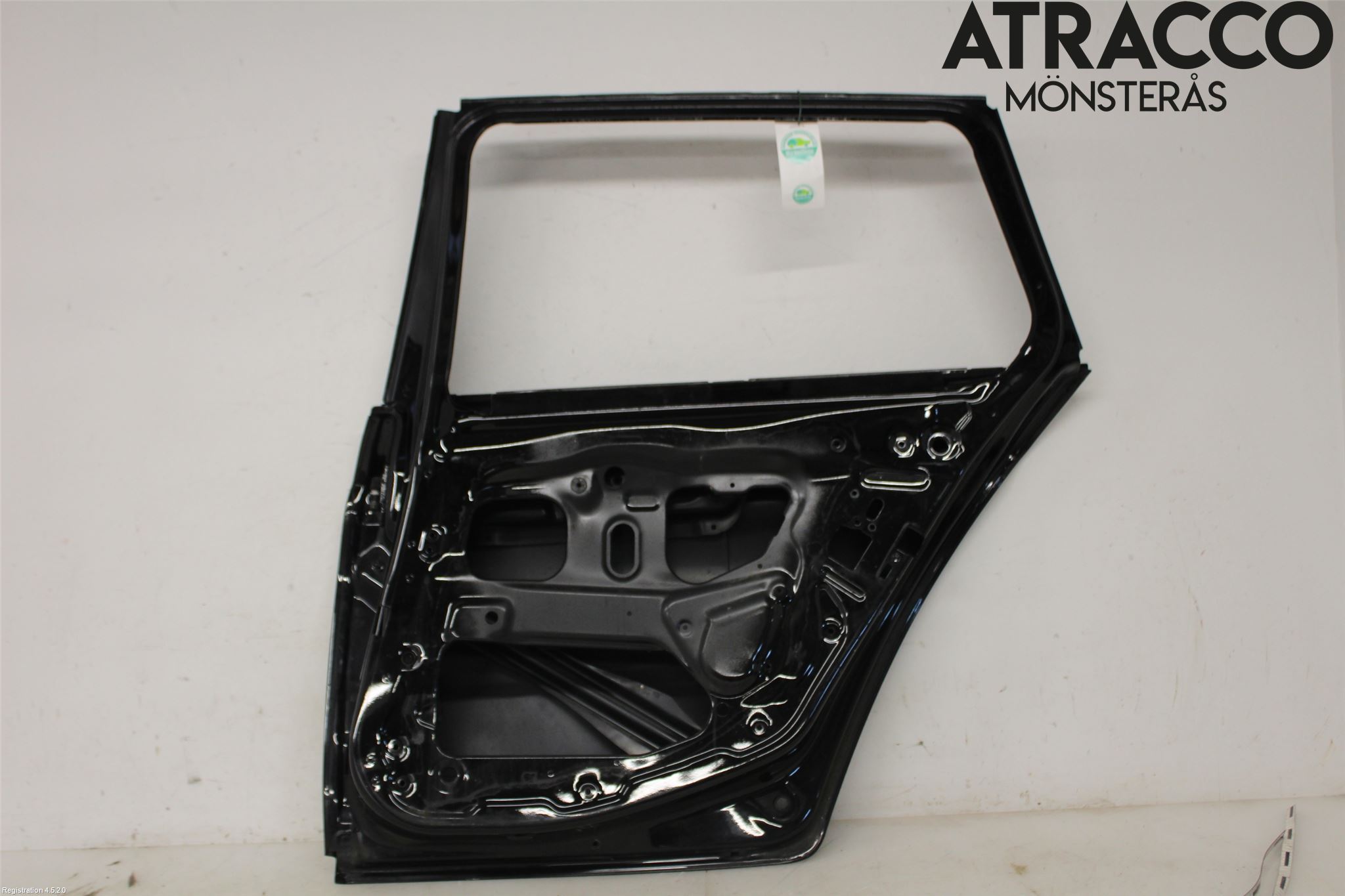 BMW 5 F10/F11/F18 09-17 Dörr Bak Höger