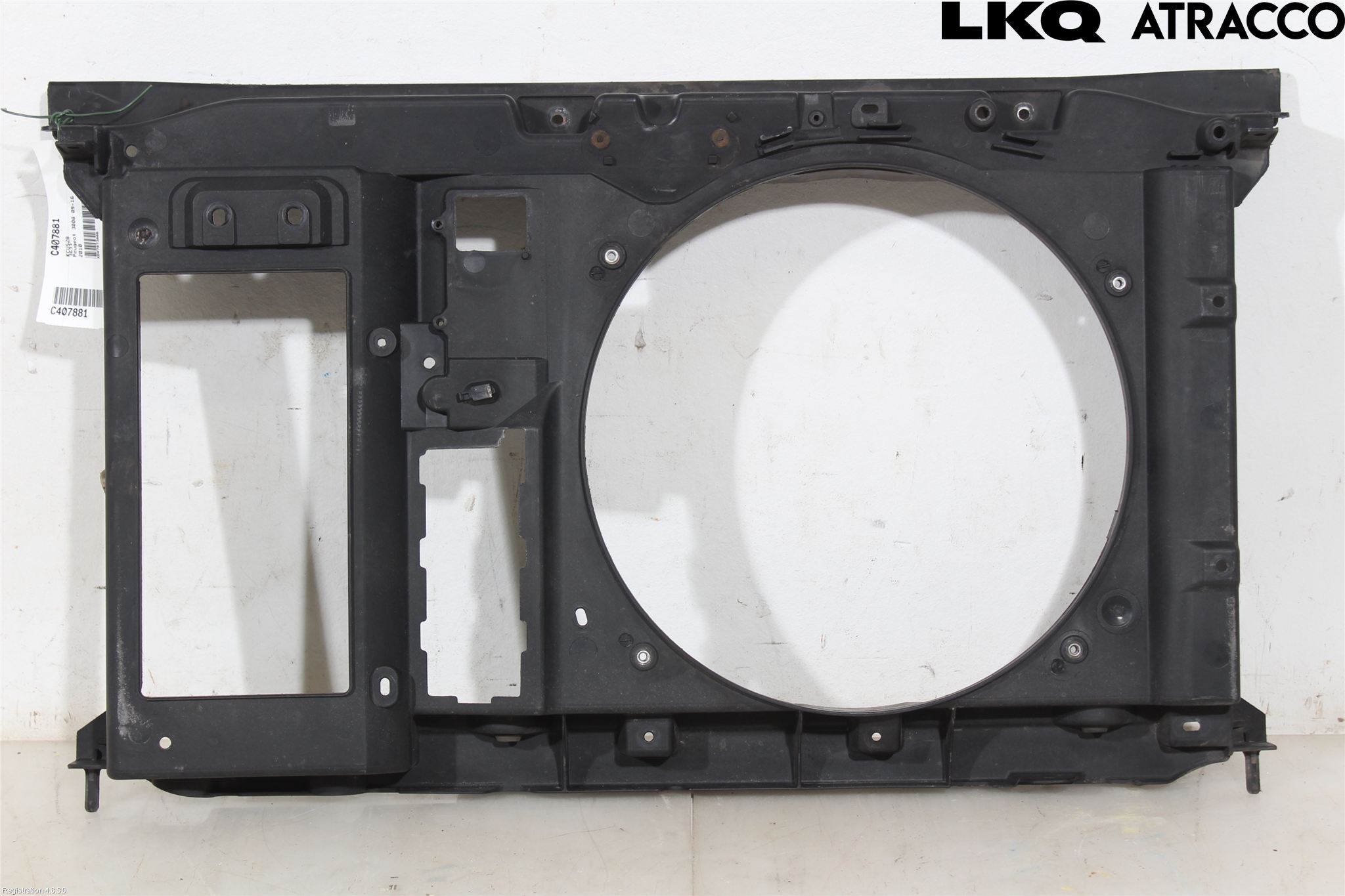 Peugeot 3008 09-16 Front Huvlåsplåt-Balk