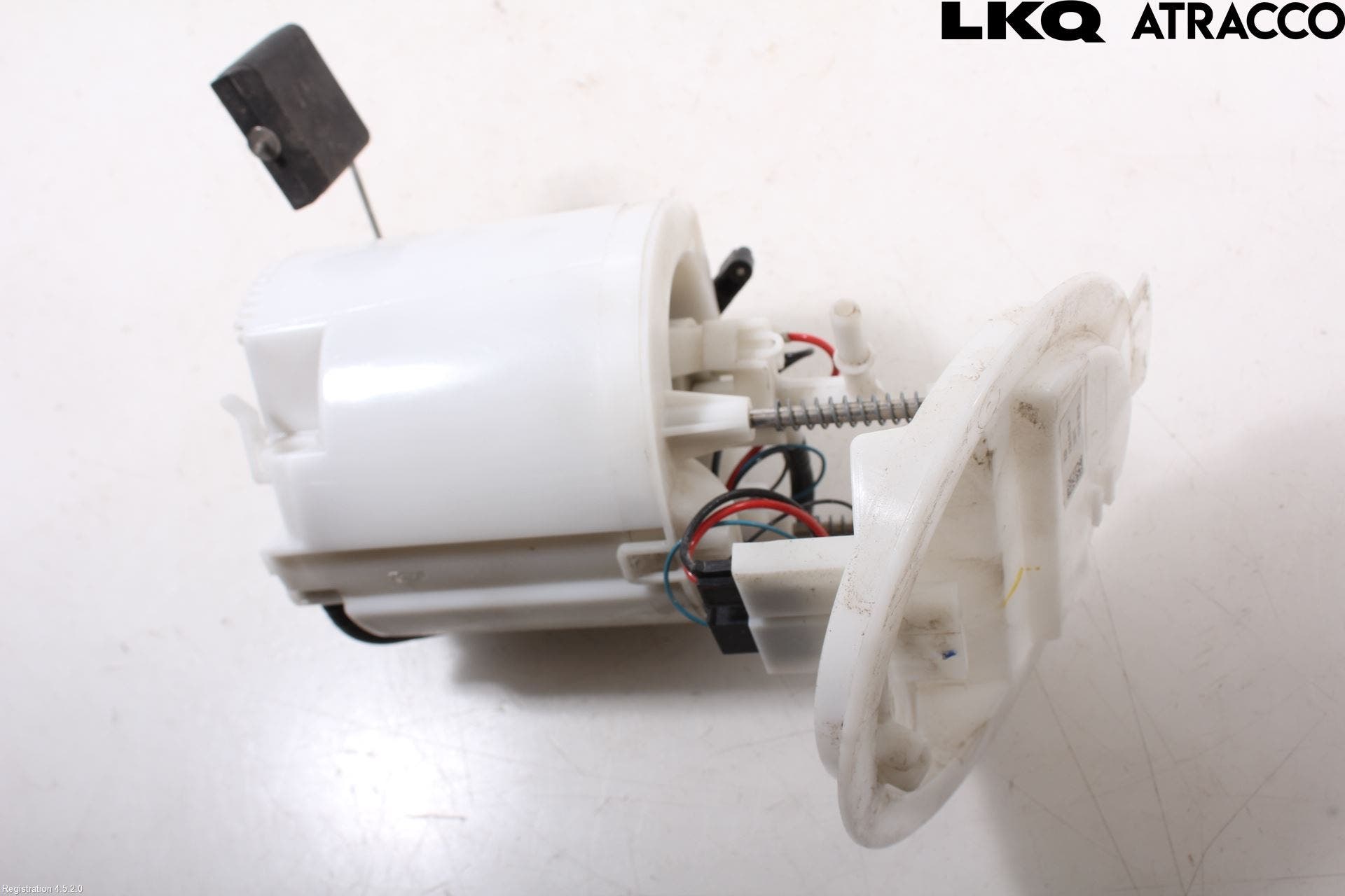 Mercedes-Benz MB C-KLASS (W204) 07-15 Bränslepump El