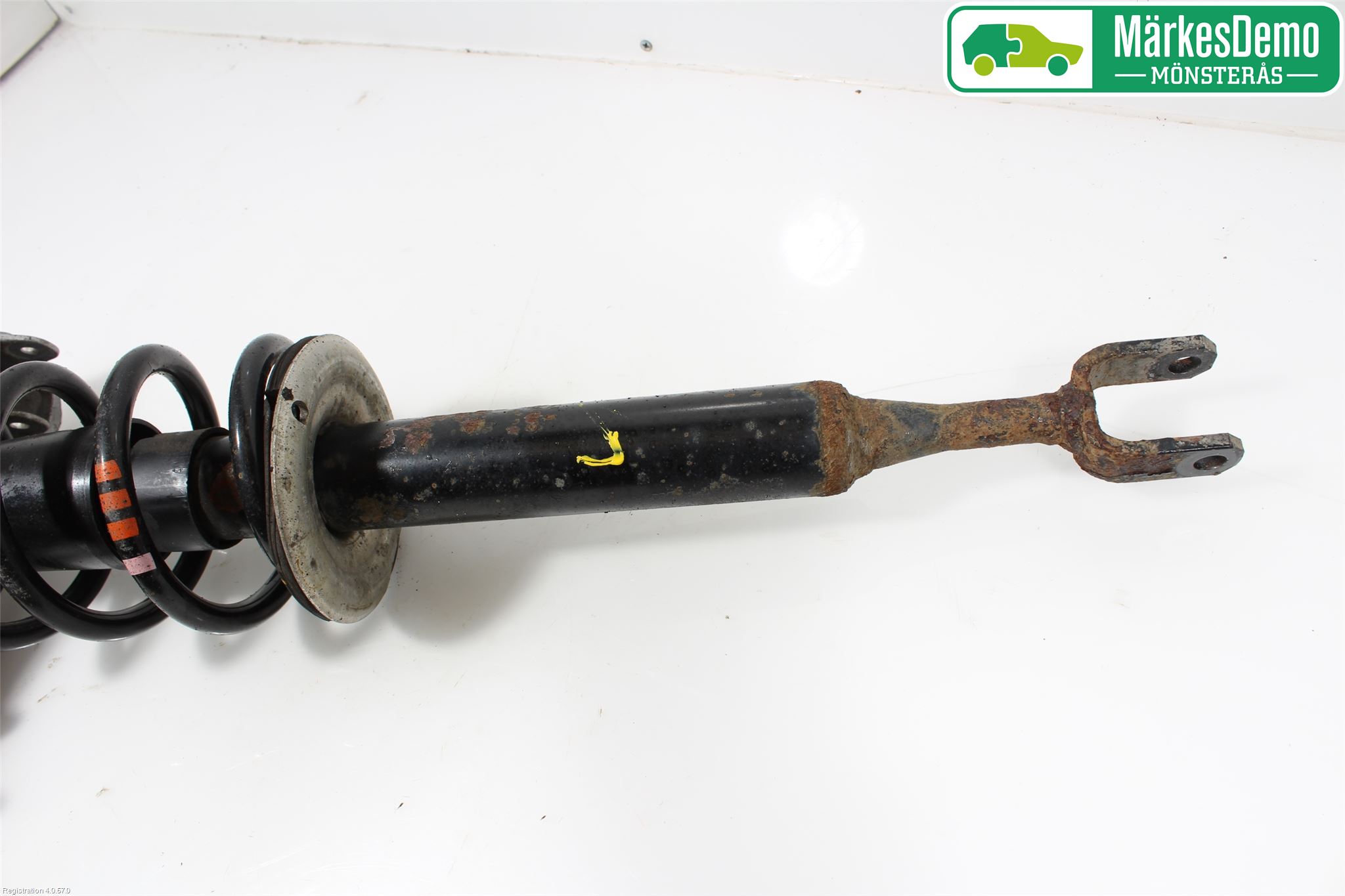 Audi A4/S4 05-07 Fjäderben Fram Vänster