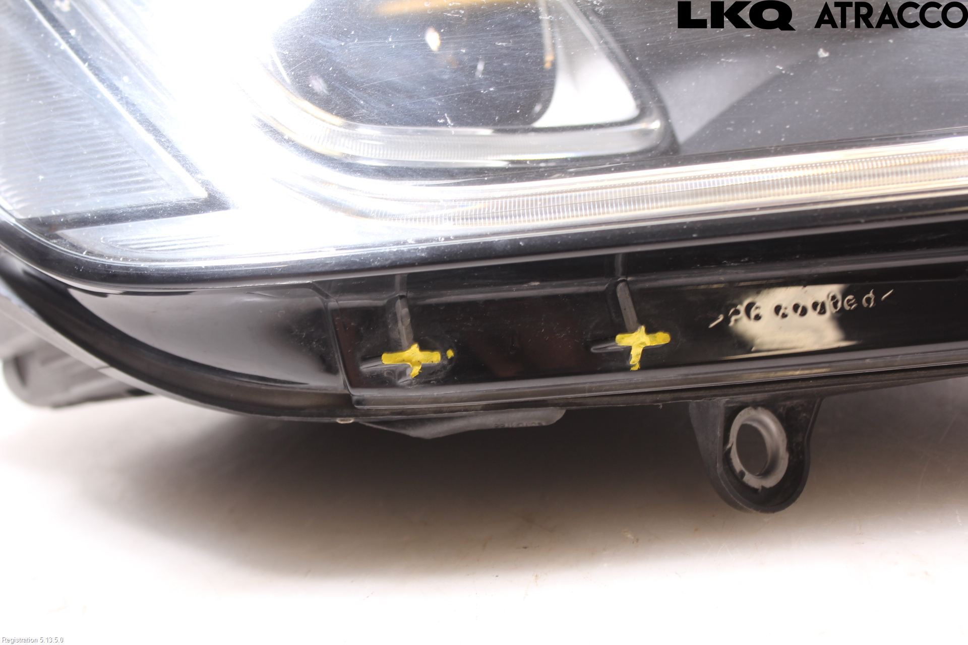 Volkswagen VW TOUAREG 7P 11-18 Strålkastare Höger