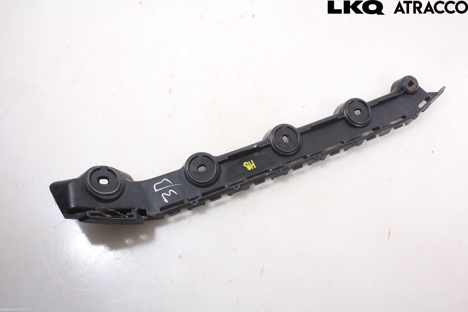 Skoda FABIA 15-21 Stötfångarfäste Bak Hö