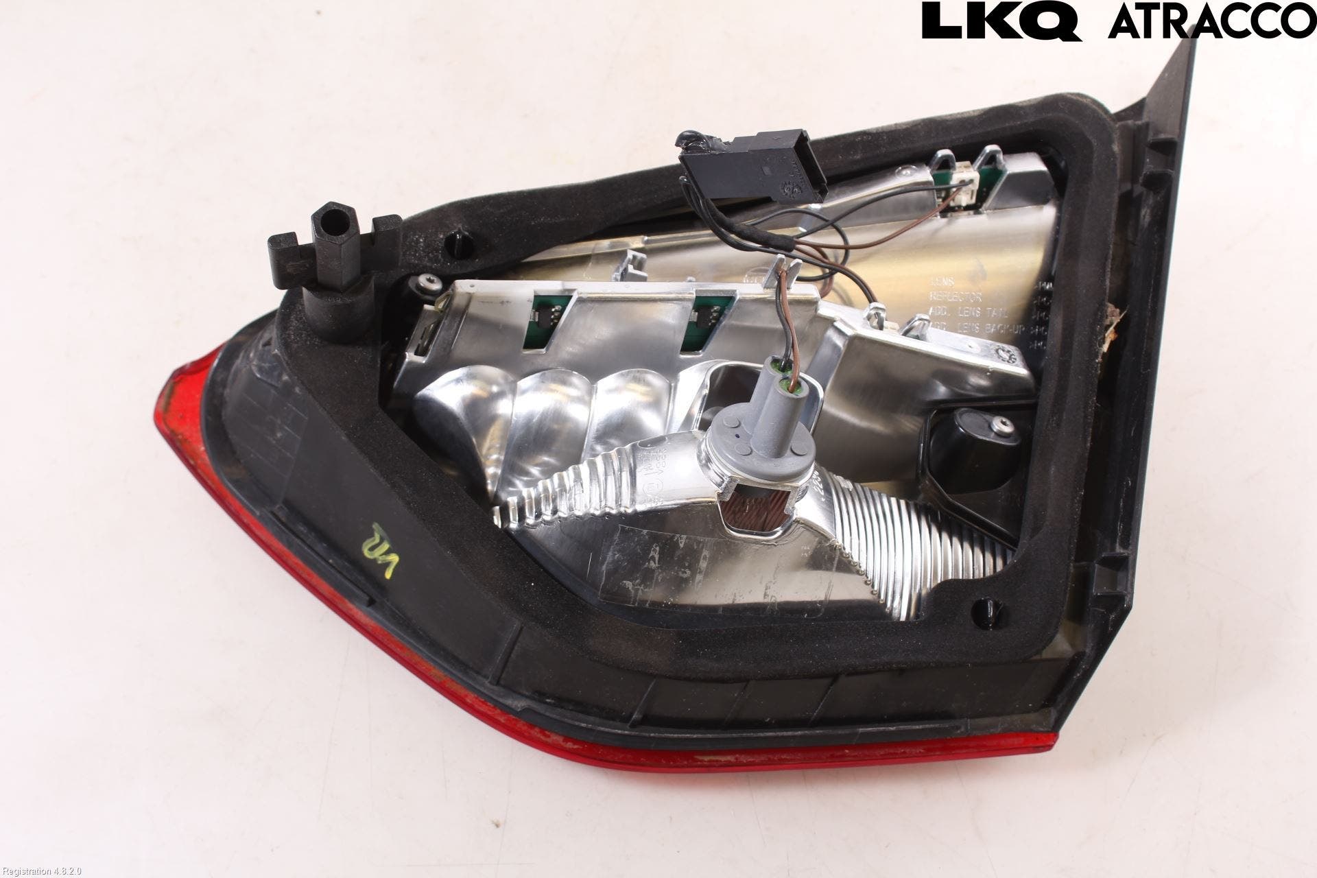 Opel CROSSLAND X 18- Bakljus Lucka Vä