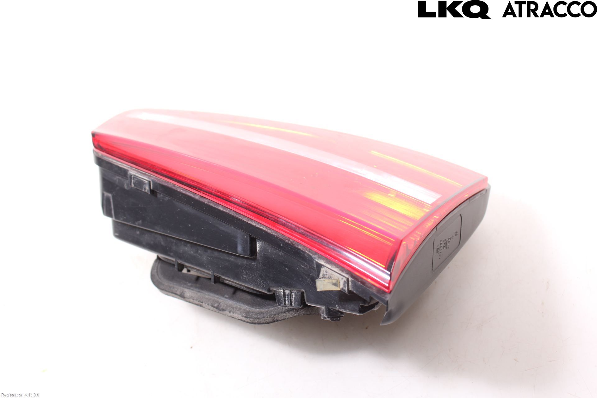 Volkswagen VW PASSAT 15-19 Bakljus Lucka Vä