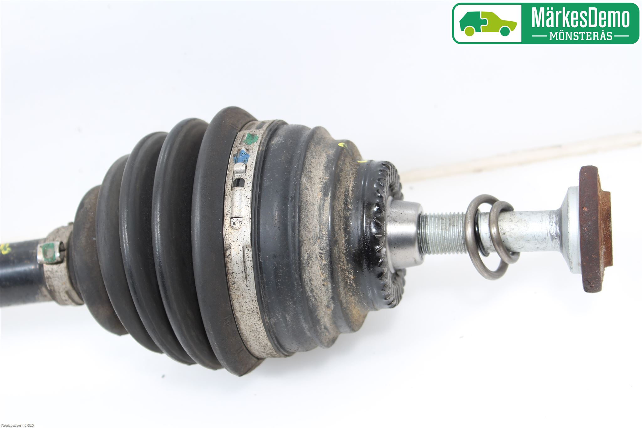 BMW X1 E84 10-15 Drivaxel Fram Höger