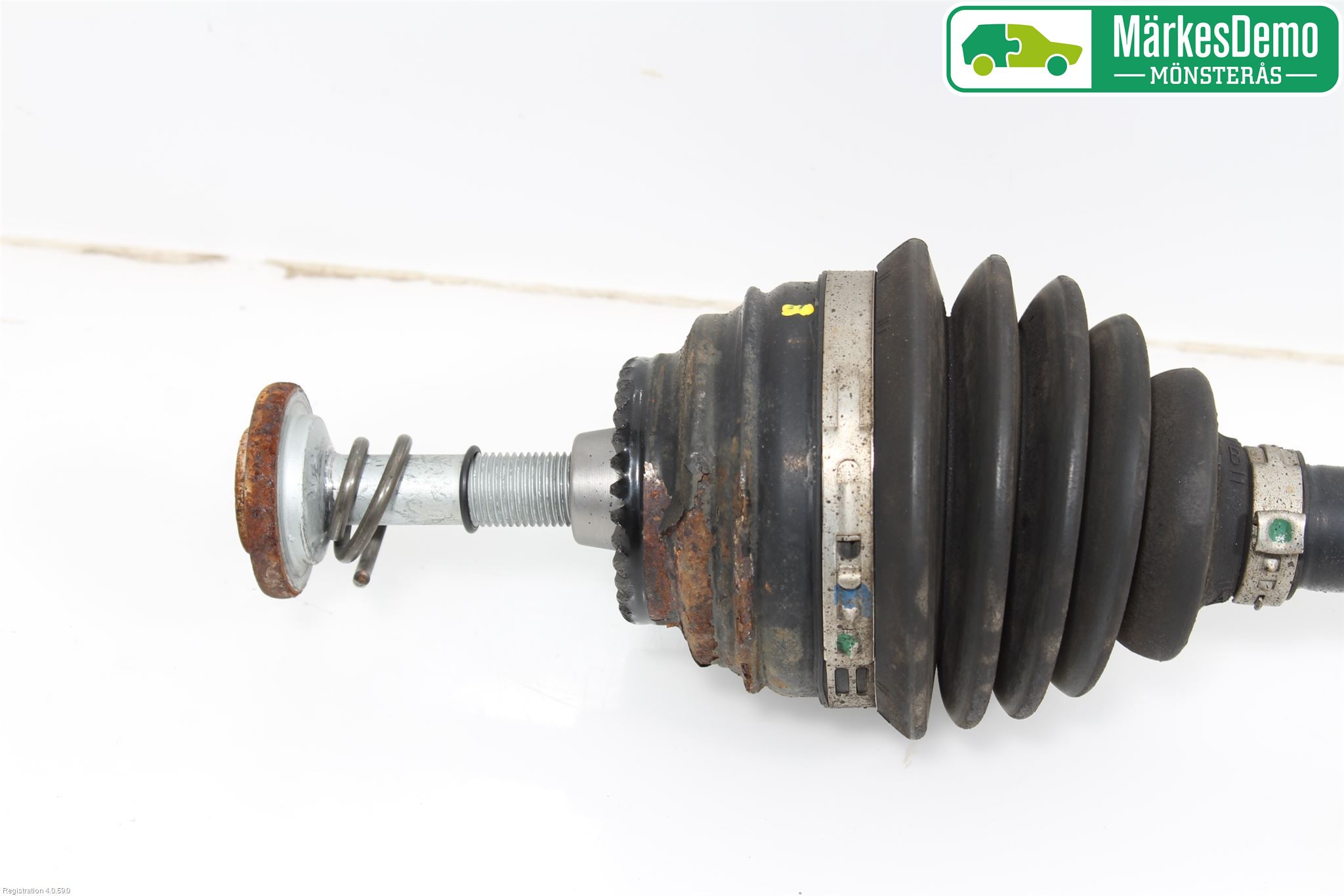 BMW X1 E84 10-15 Drivaxel Fram Vänster