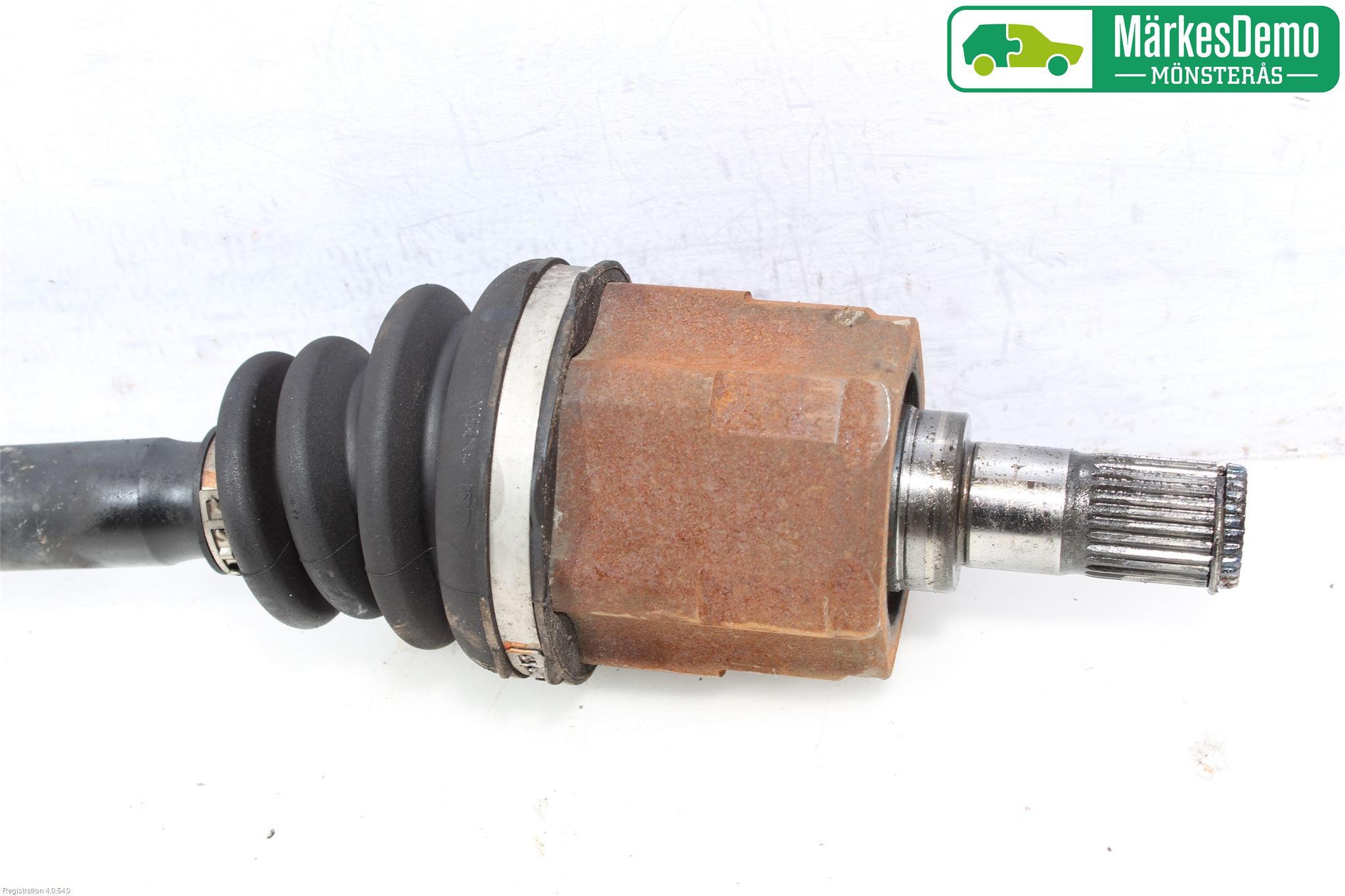 Kia CEED 06-12 Drivaxel Fram Höger