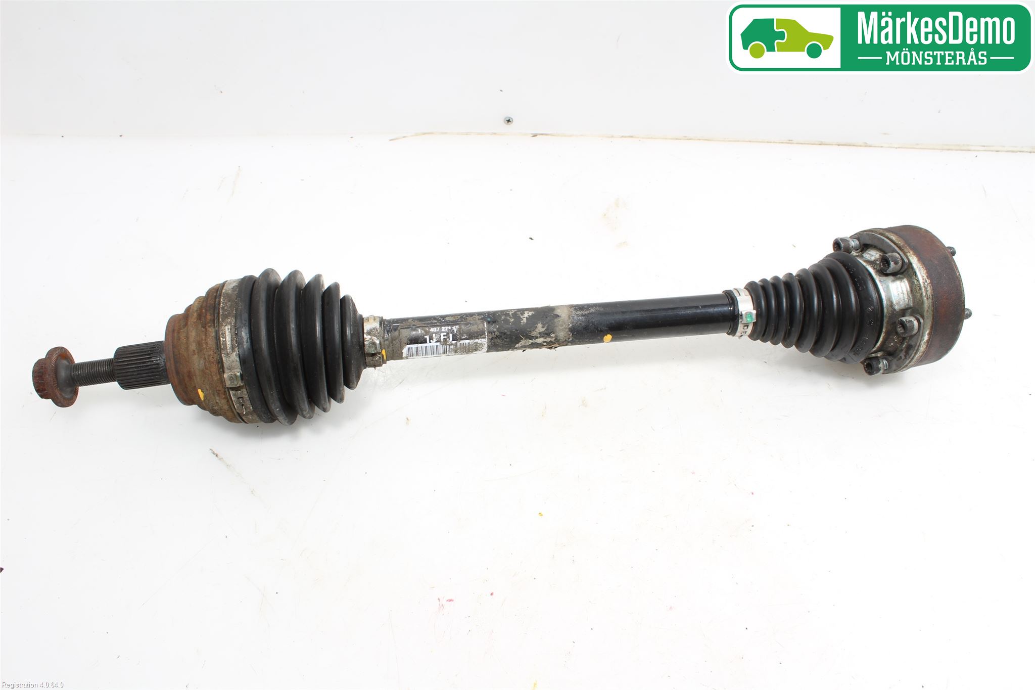 Volkswagen VW SCIROCCO 09-17 Drivaxel Fram Vänster