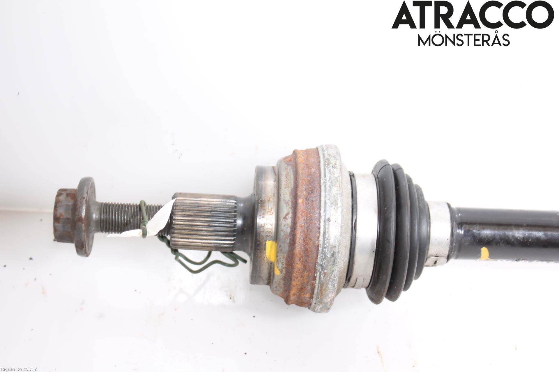 Volkswagen VW PASSAT 15-19 Drivaxel Bak Vänster