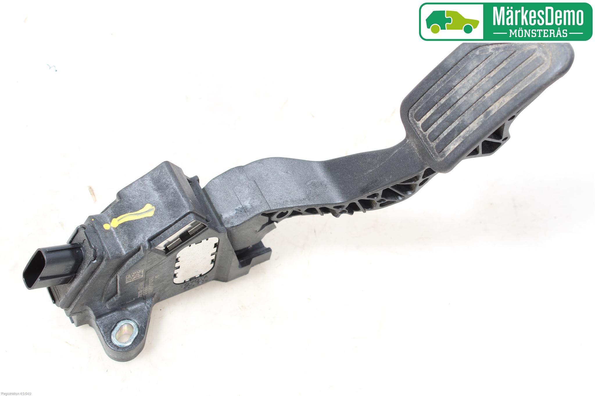 Toyota YARIS XP130 12-14 Gaspedal