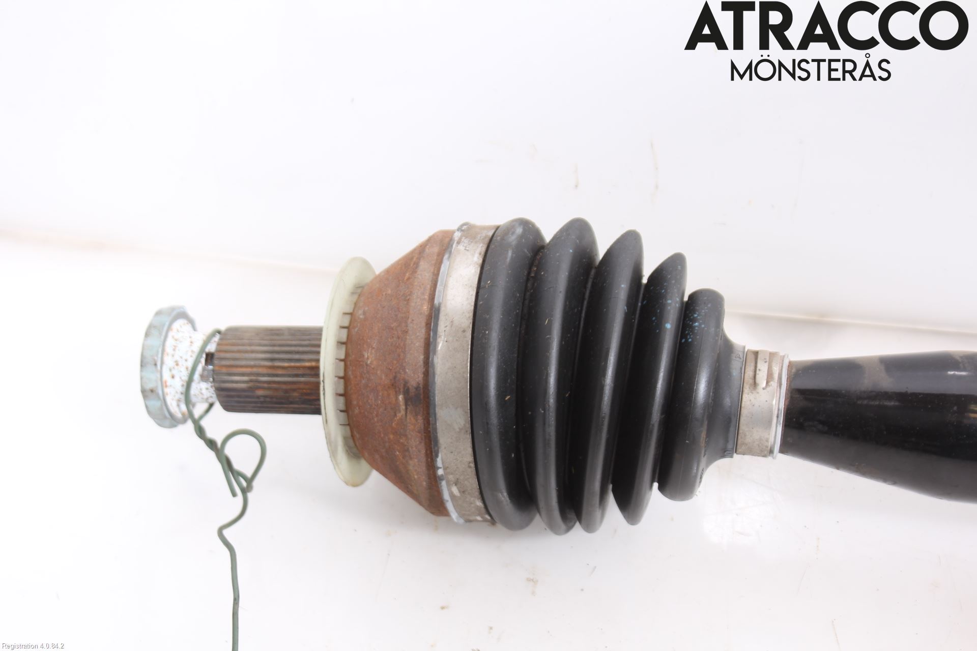 Volkswagen VW POLO 10-17 Drivaxel Fram Höger
