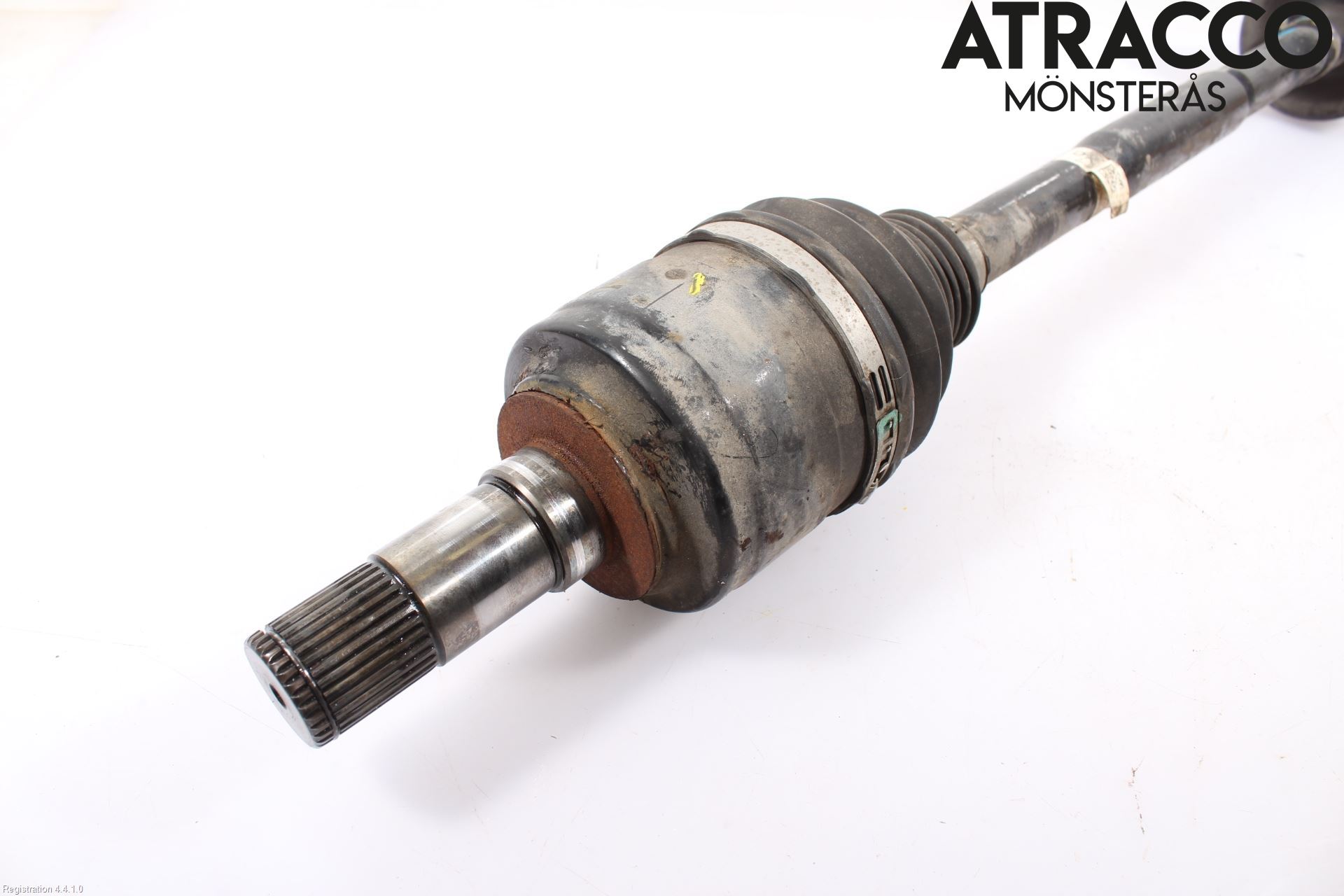 Maserati GHIBLI Drivaxel Bak Höger