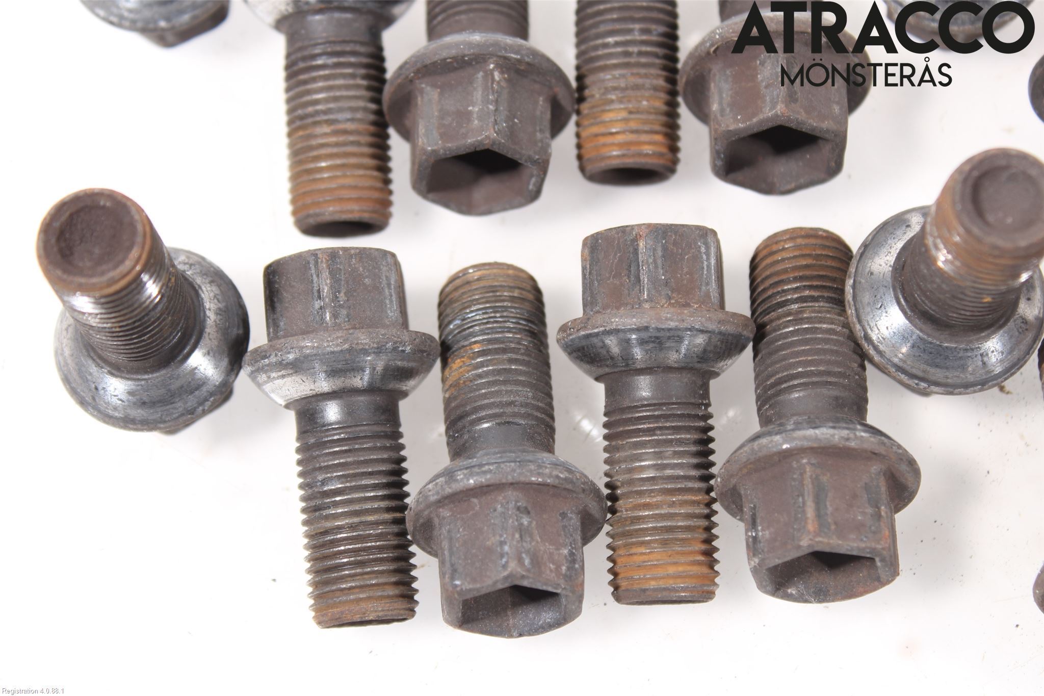 Mercedes-Benz MB A-KLASS (W176) 13-18 Hjulmutter-Bult-Sats