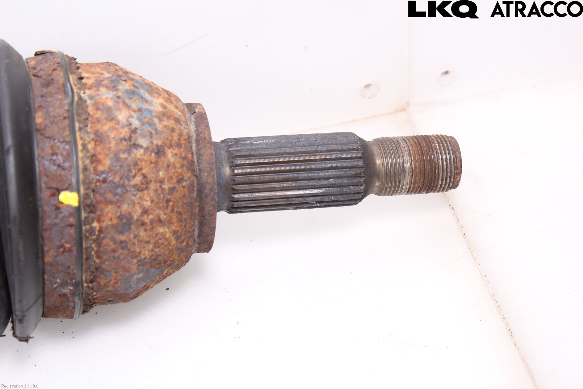 Ford TRANSIT CONNECT 09-13 Drivaxel Fram Höger
