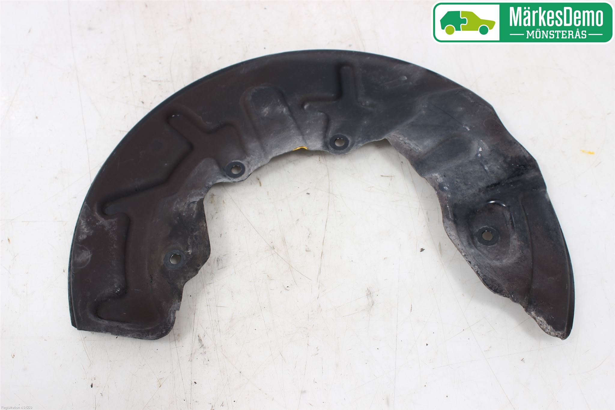 Audi A4/S4 05-07 Bromssköld Fram