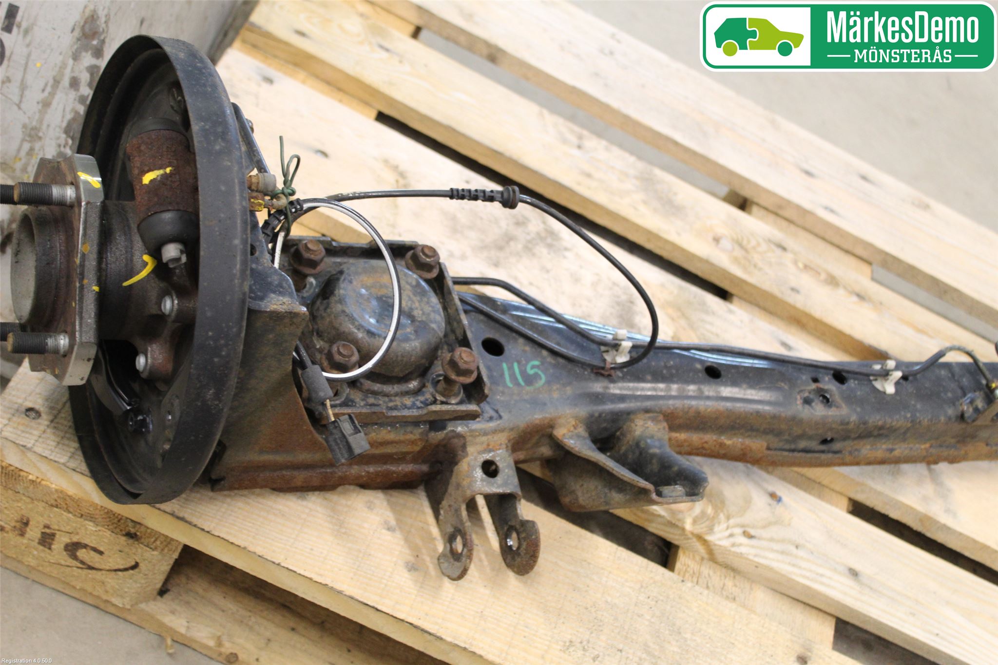 Nissan NV200/NV200 COMBI Bakaxelbalk