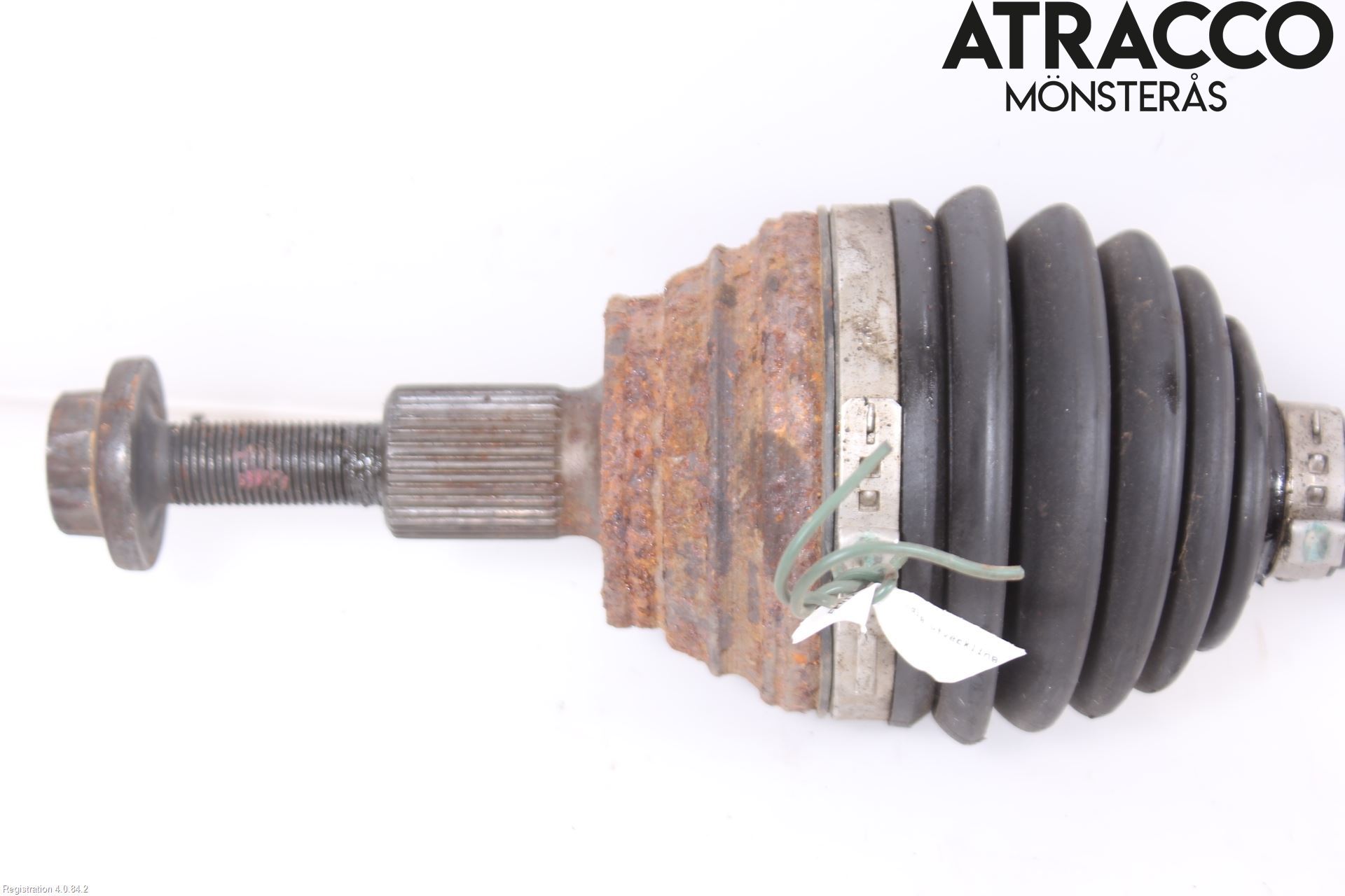 Volkswagen VW PASSAT 11-14 Drivaxel Fram Vänster