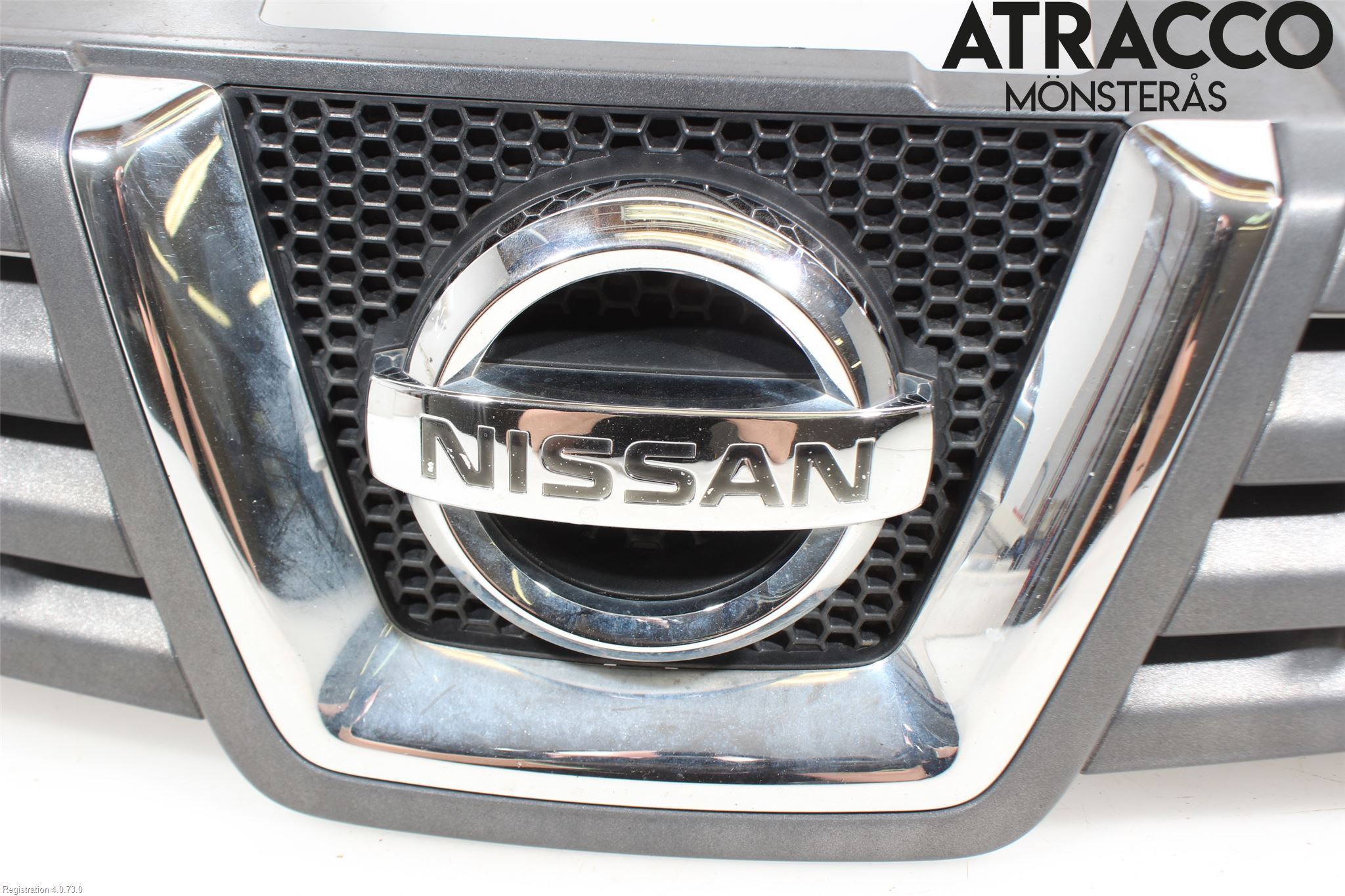Nissan QASHQAI   07-10 Grill Komp