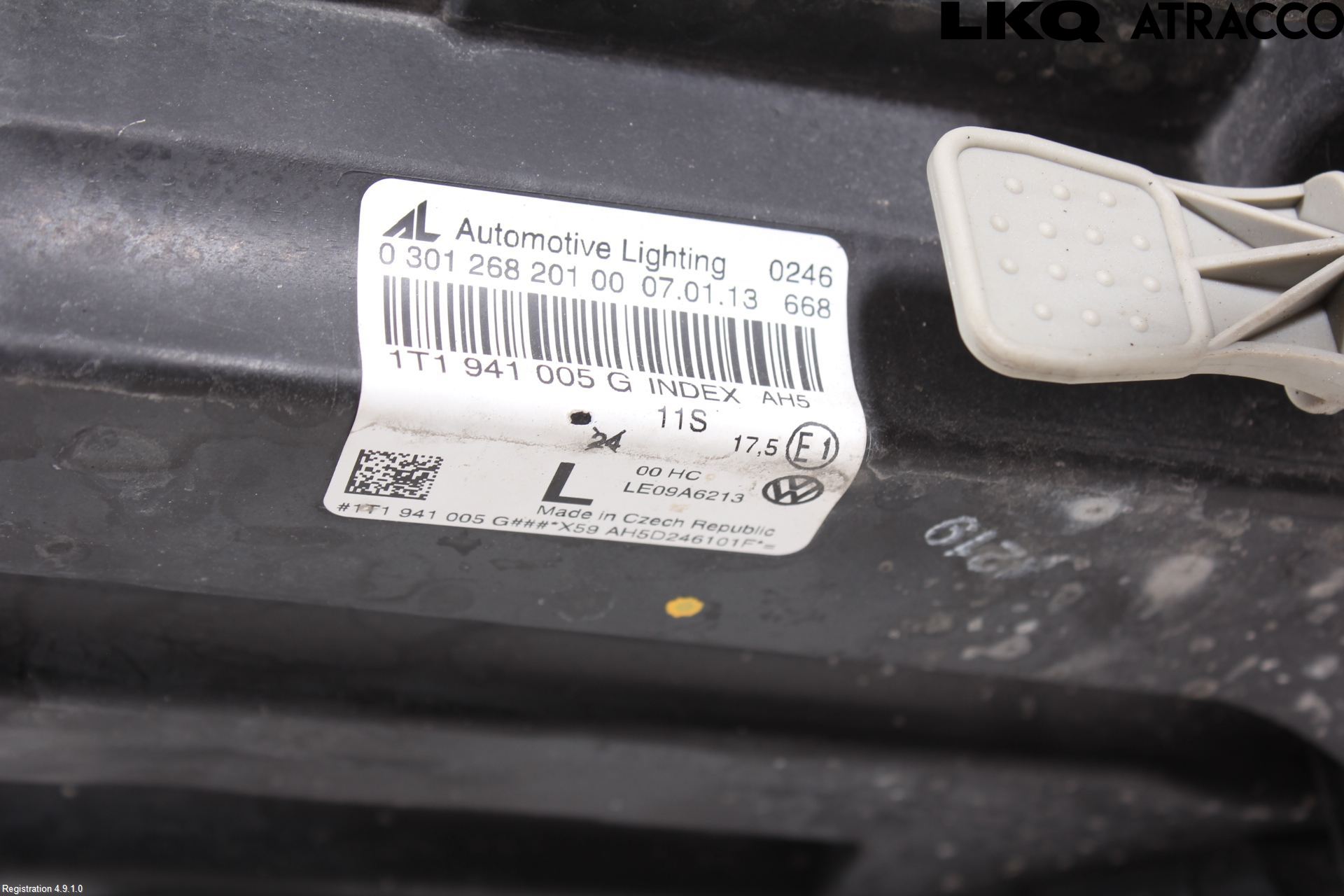 Volkswagen VW TOURAN 10-15 Strålkastare Vänster