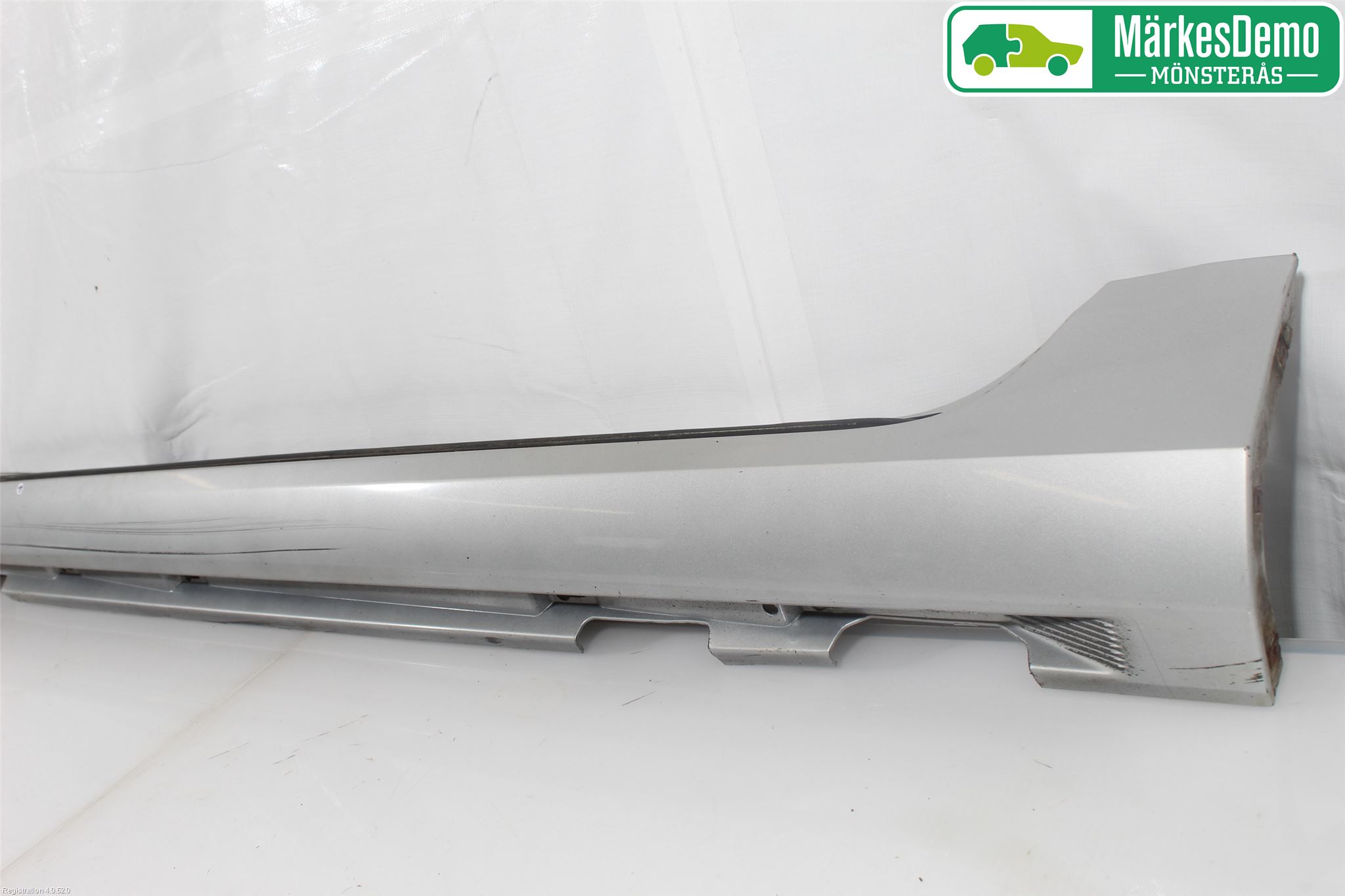 Volvo V60 11-13 Sidokjol Vä