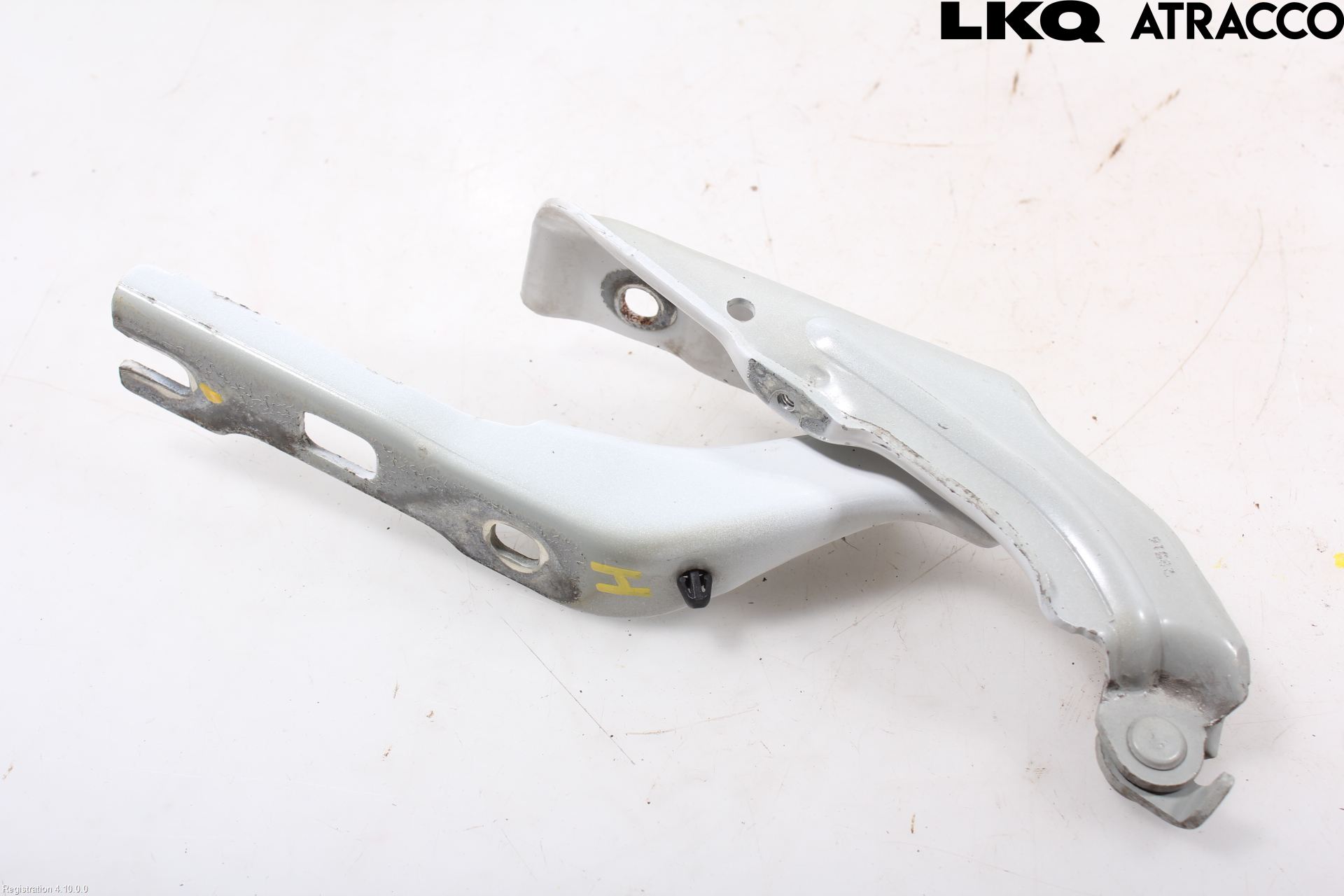 Skoda FABIA 15-21 Huvgångjärn