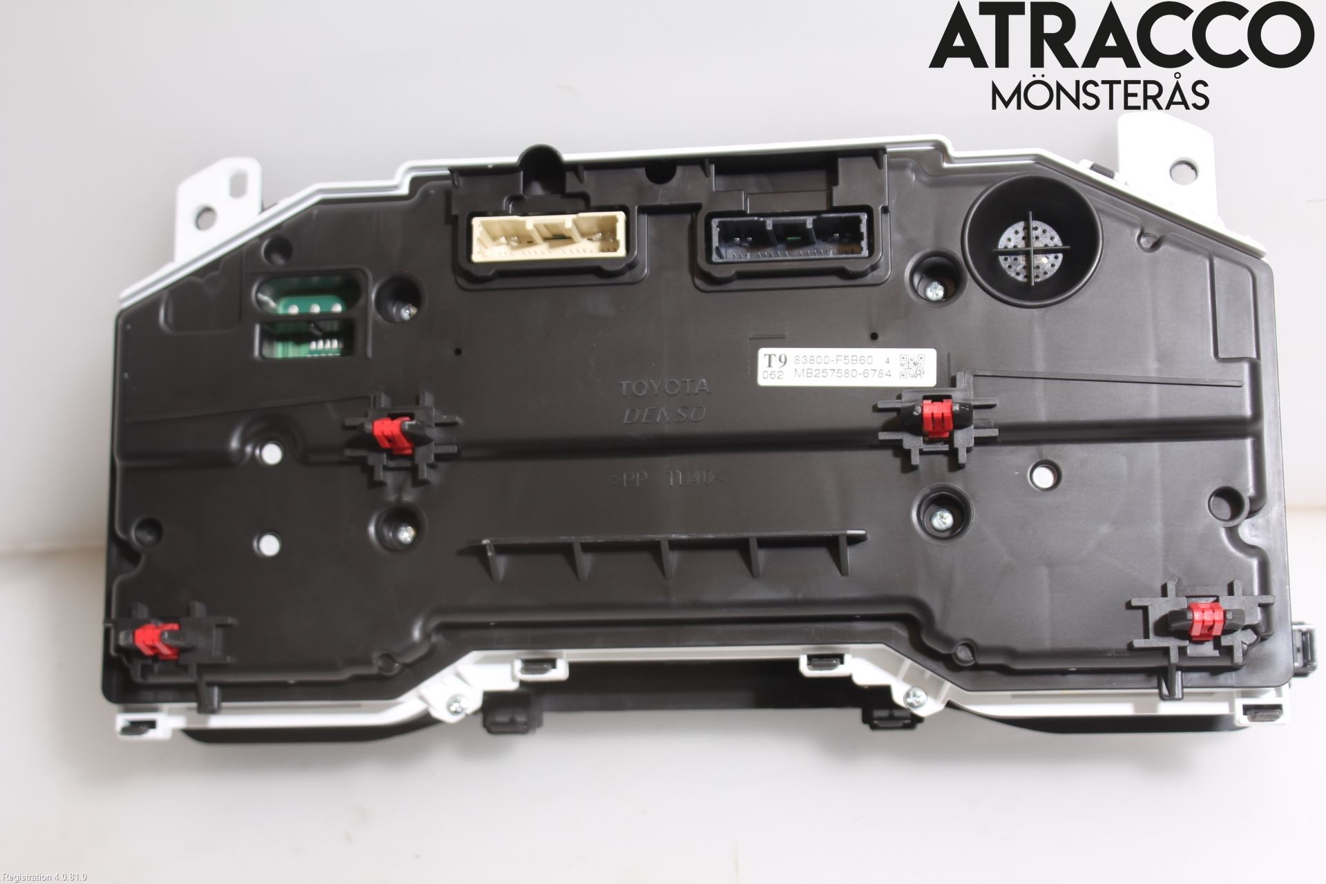 Toyota YARIS CROSS XP21 21- Instrument Komb