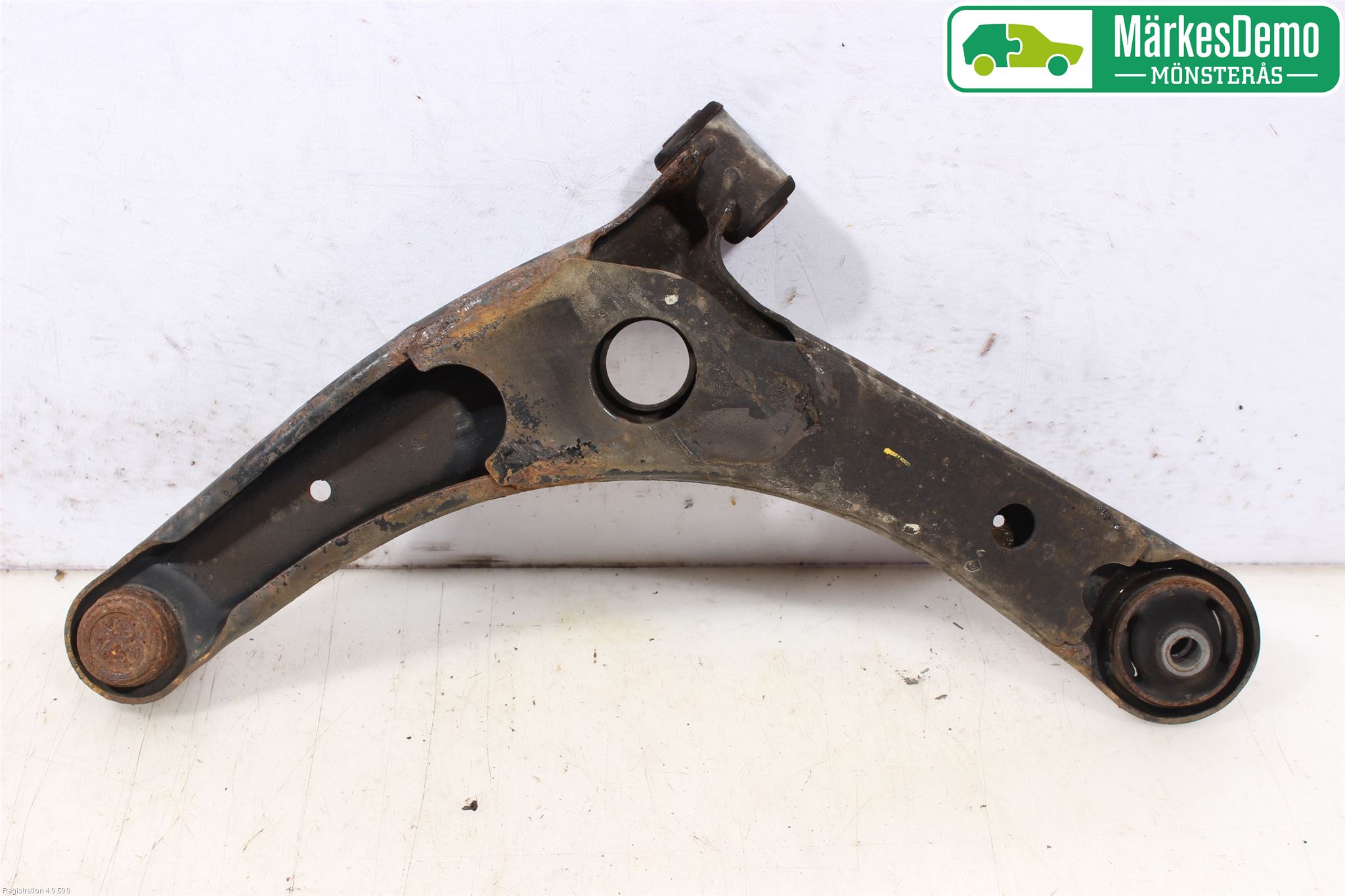 Mitsubishi OUTLANDER 07-12 Bärarm Fram Undre Hö