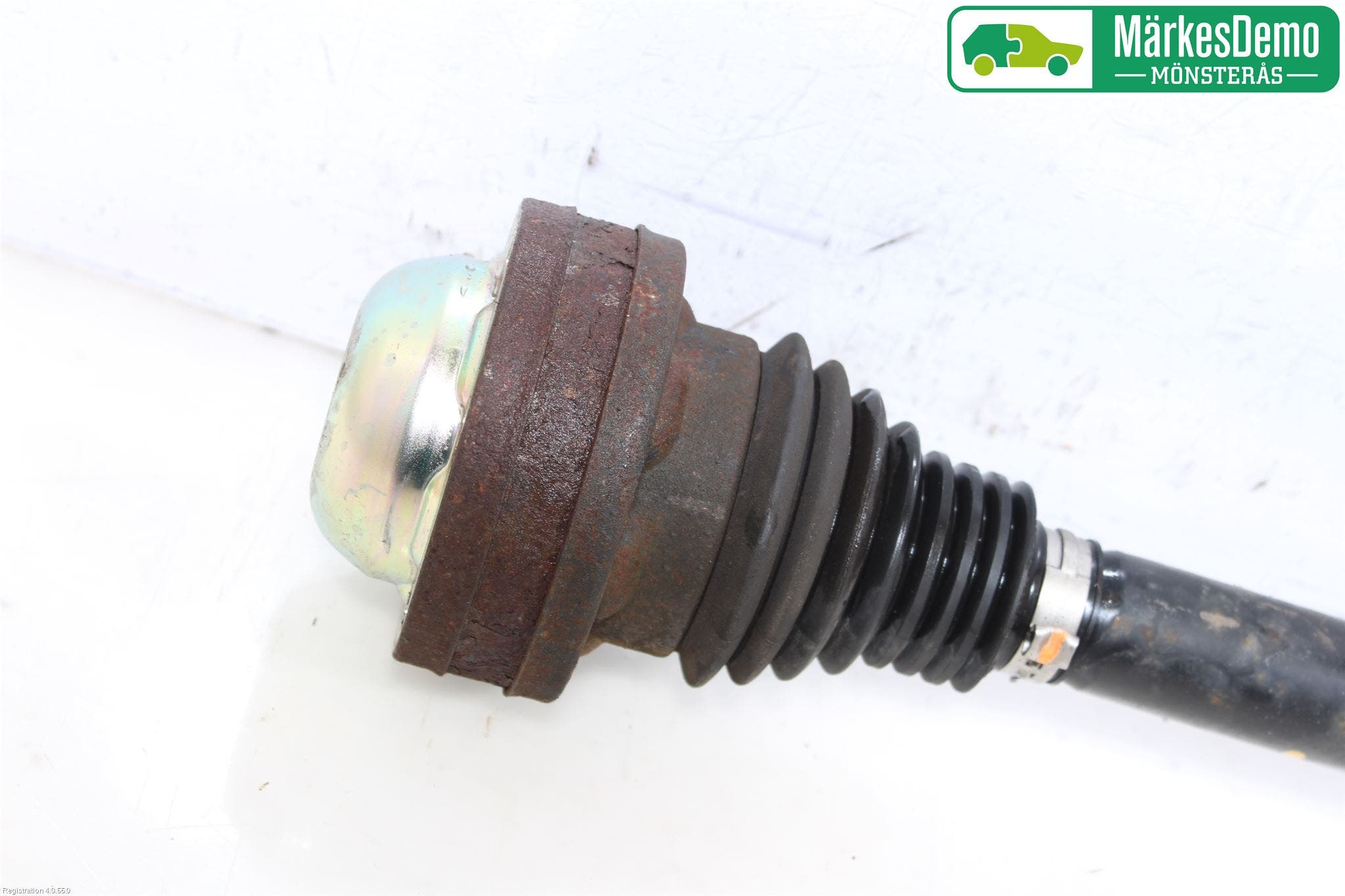 Audi A4/S4 08-11 Drivaxel Bak Höger