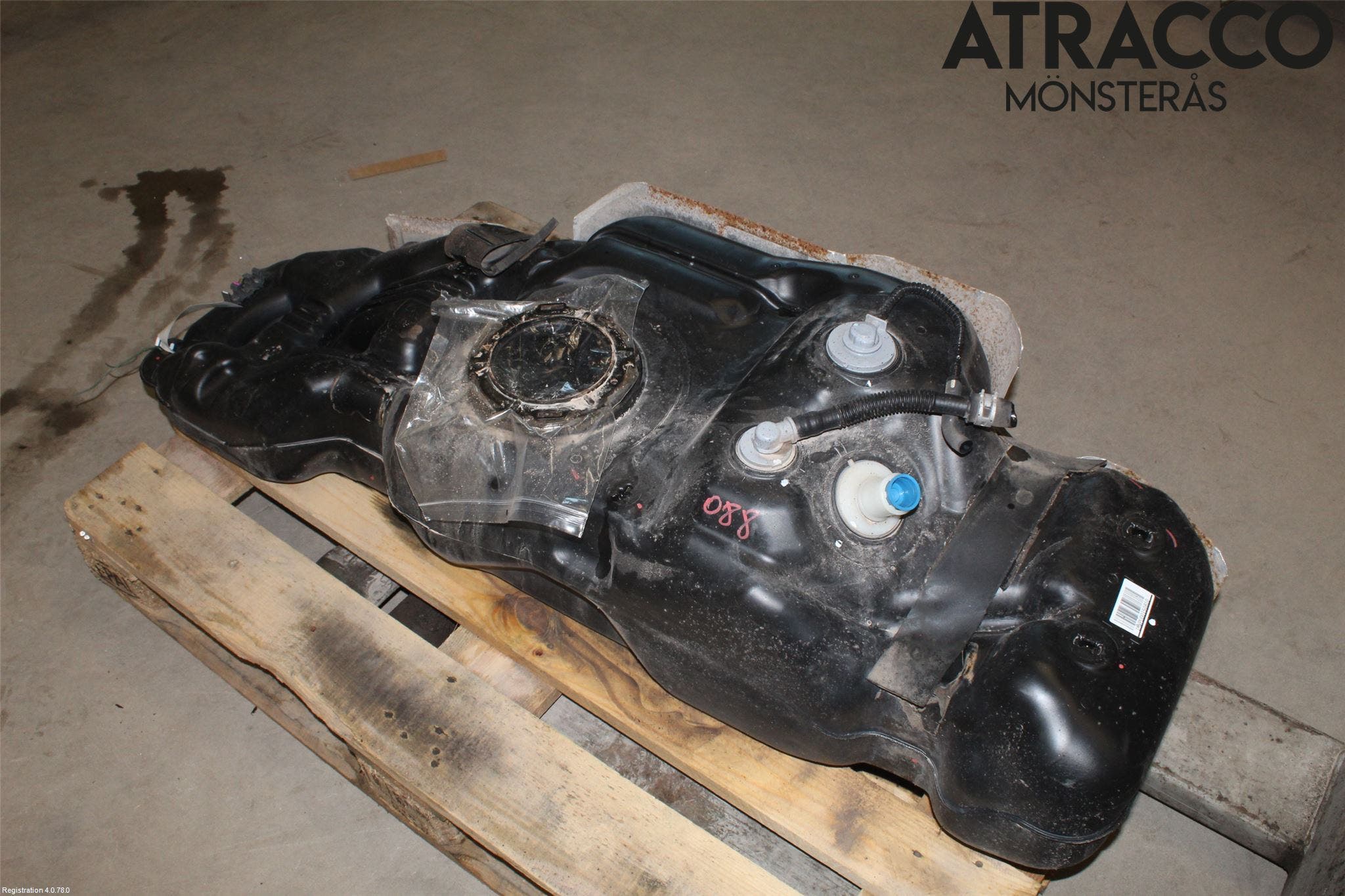 Toyota HILUX 16- Bränsletank Diesel