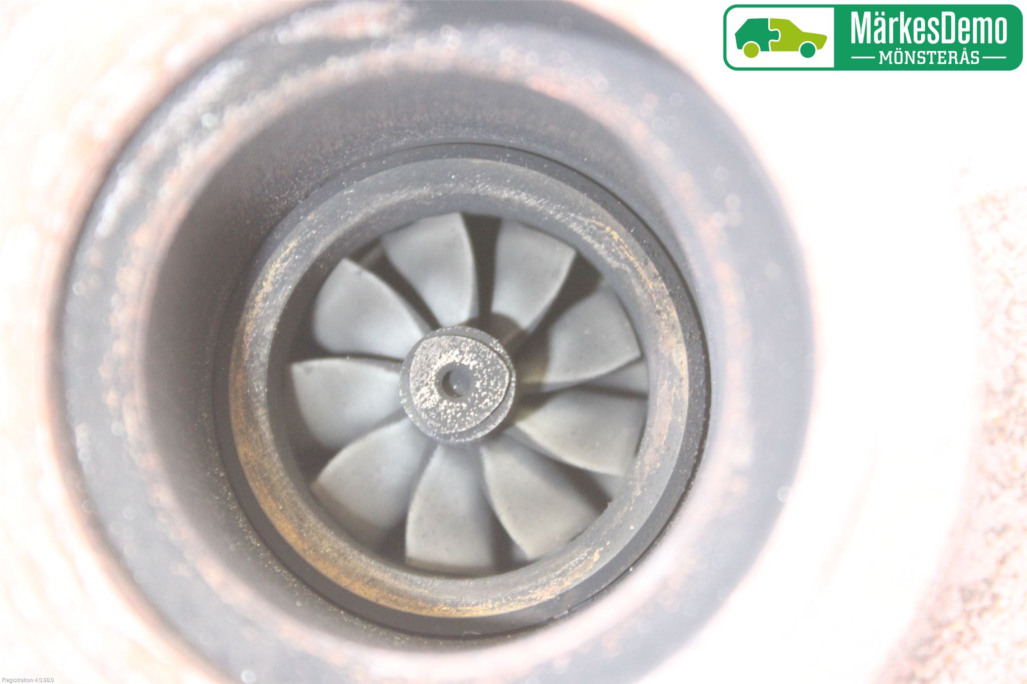 Volkswagen VW CADDY 11-15 Turboaggregat