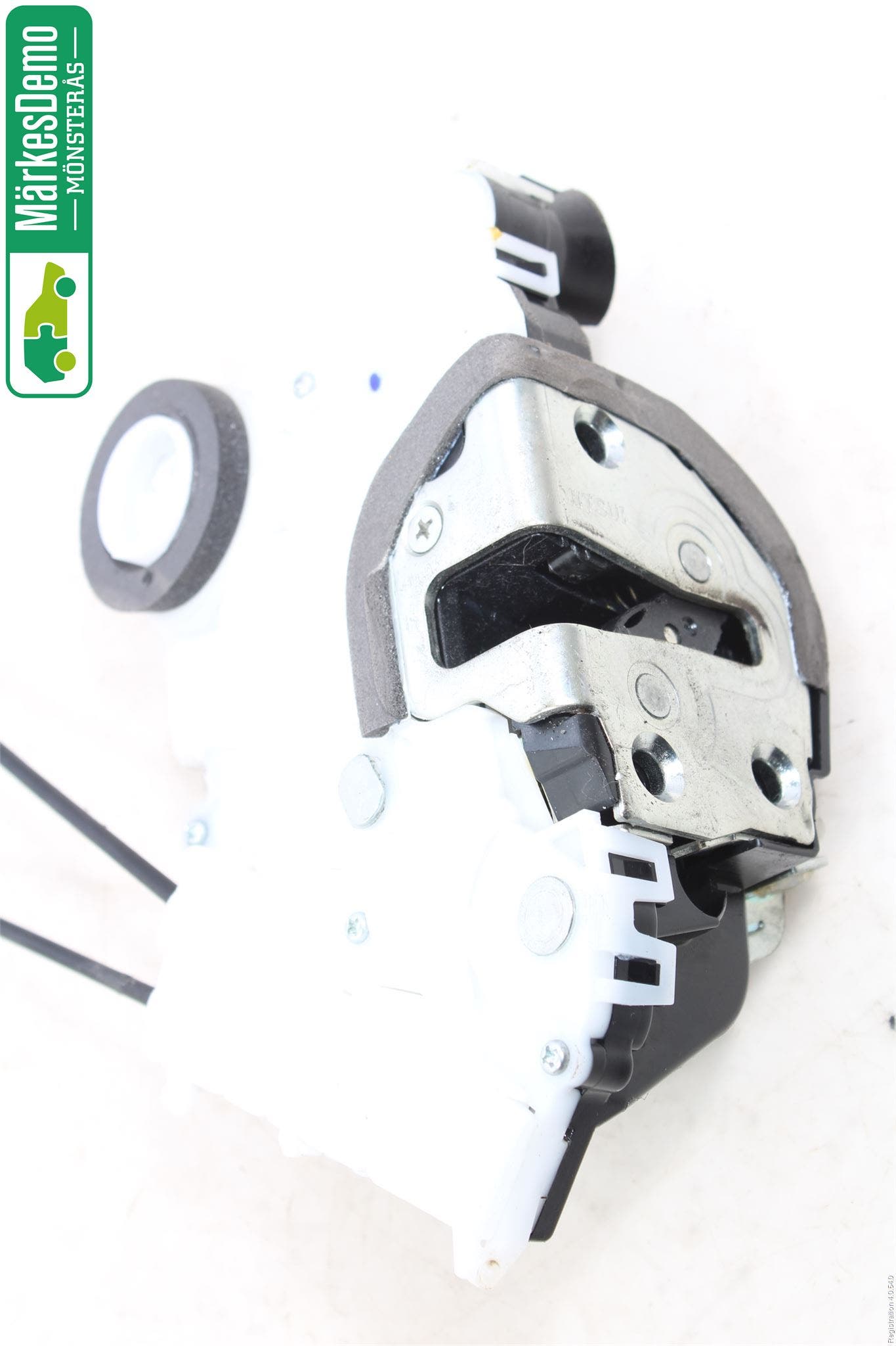 Toyota YARIS XP90 06-11 Låskista-Dörrlås