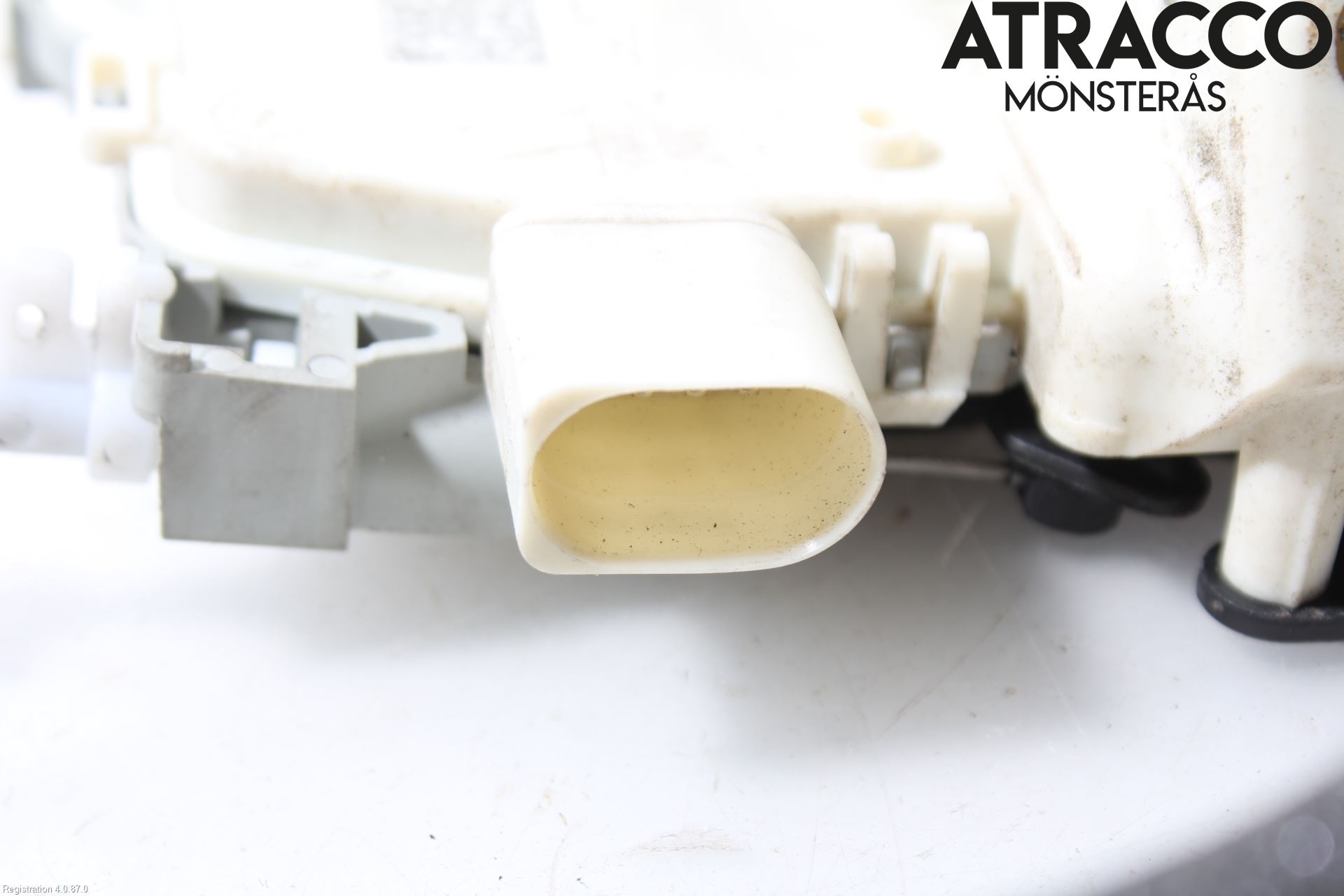 Audi A4/S4 B9 16-19 Låskista-Dörrlås