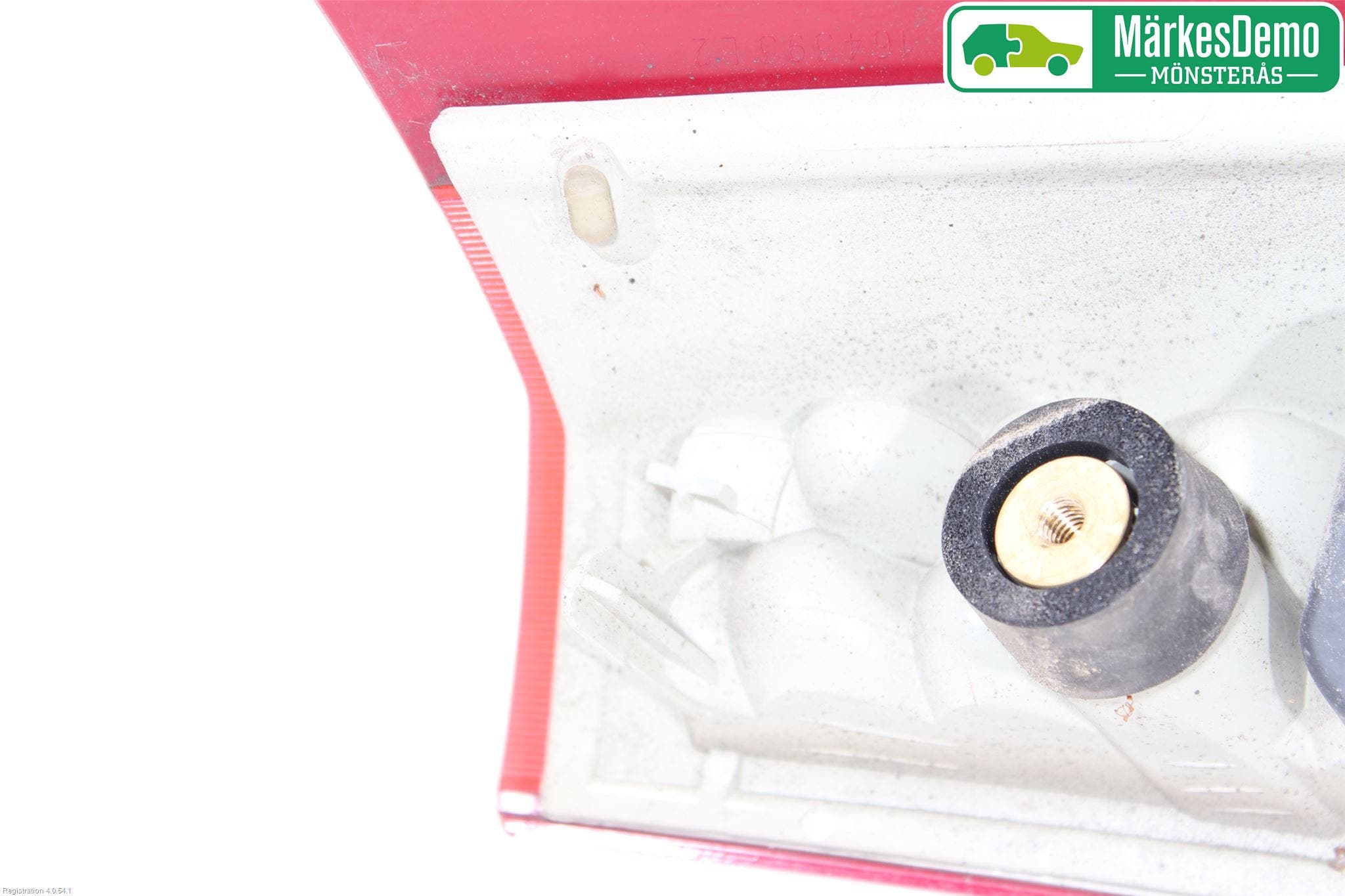 Volvo V70 08-13 Bakljus Lucka Vä