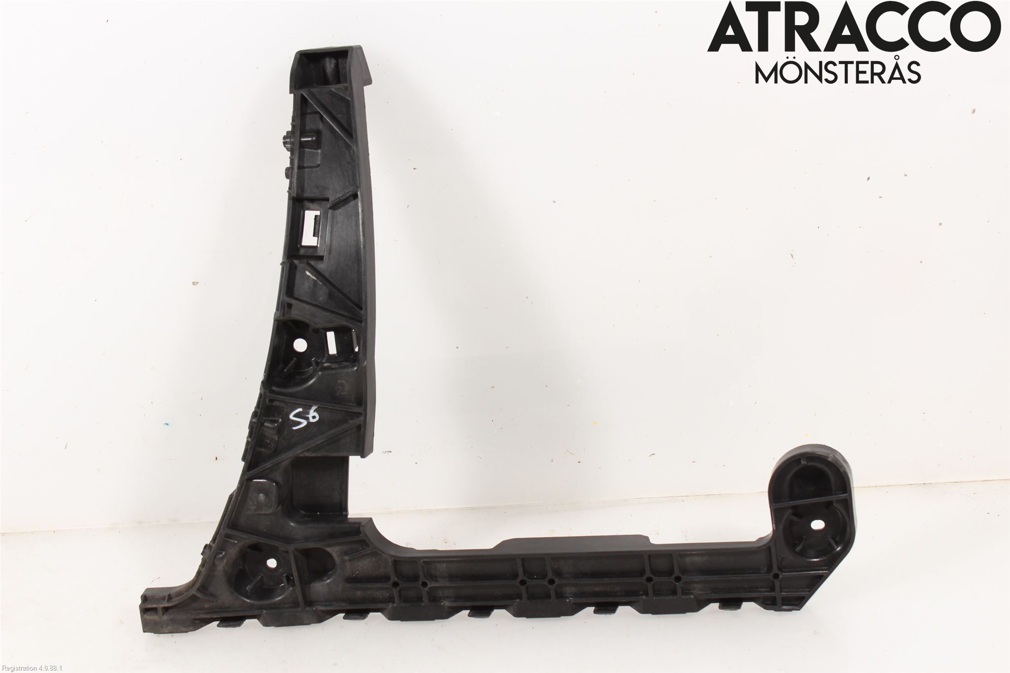 Audi A4/S4 B9 16-19 Stötfångarfäste Bak Hö