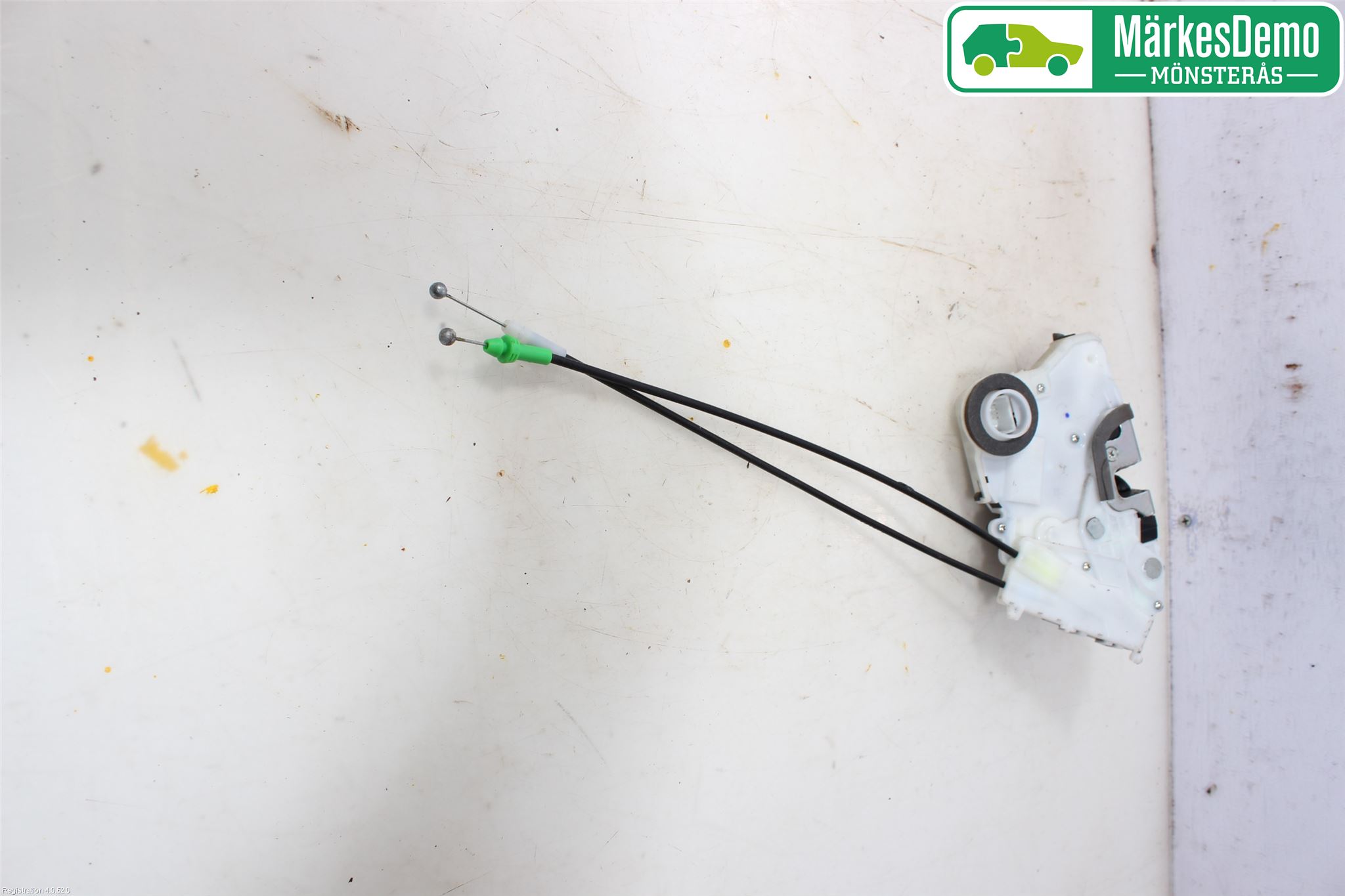 Toyota YARIS XP90 06-11 Låskista-Dörrlås