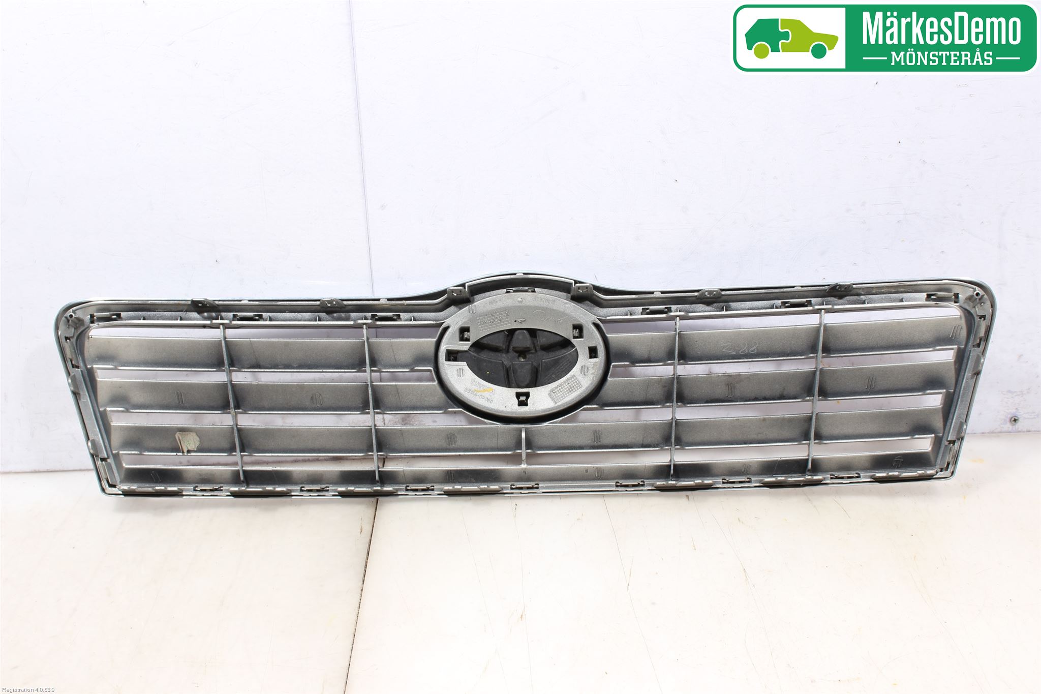 Toyota AVENSIS 03-06 Grill Komp
