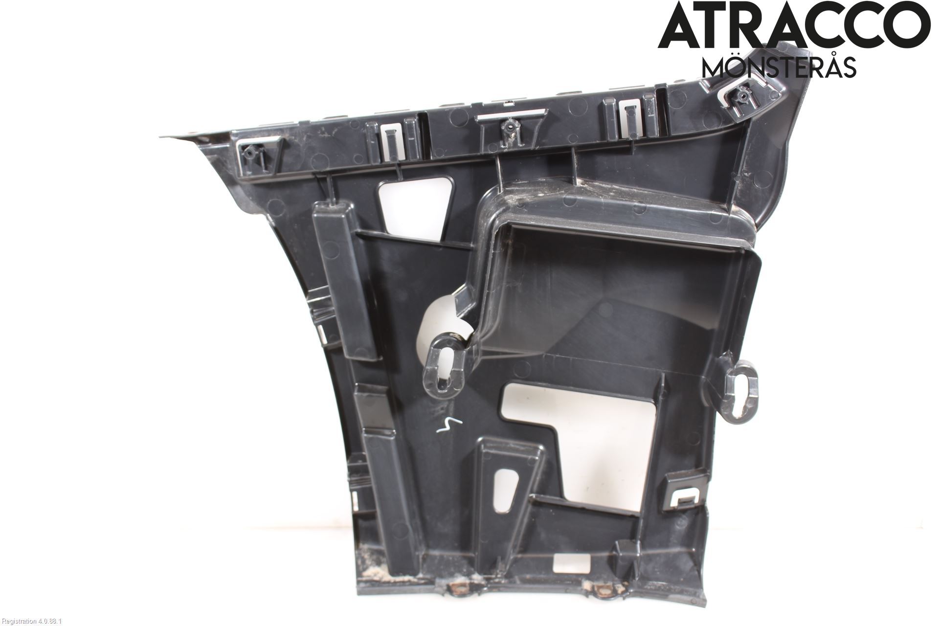 BMW 3 F30/F31/F80 12-19 Stötfångarfäste Bak Hö