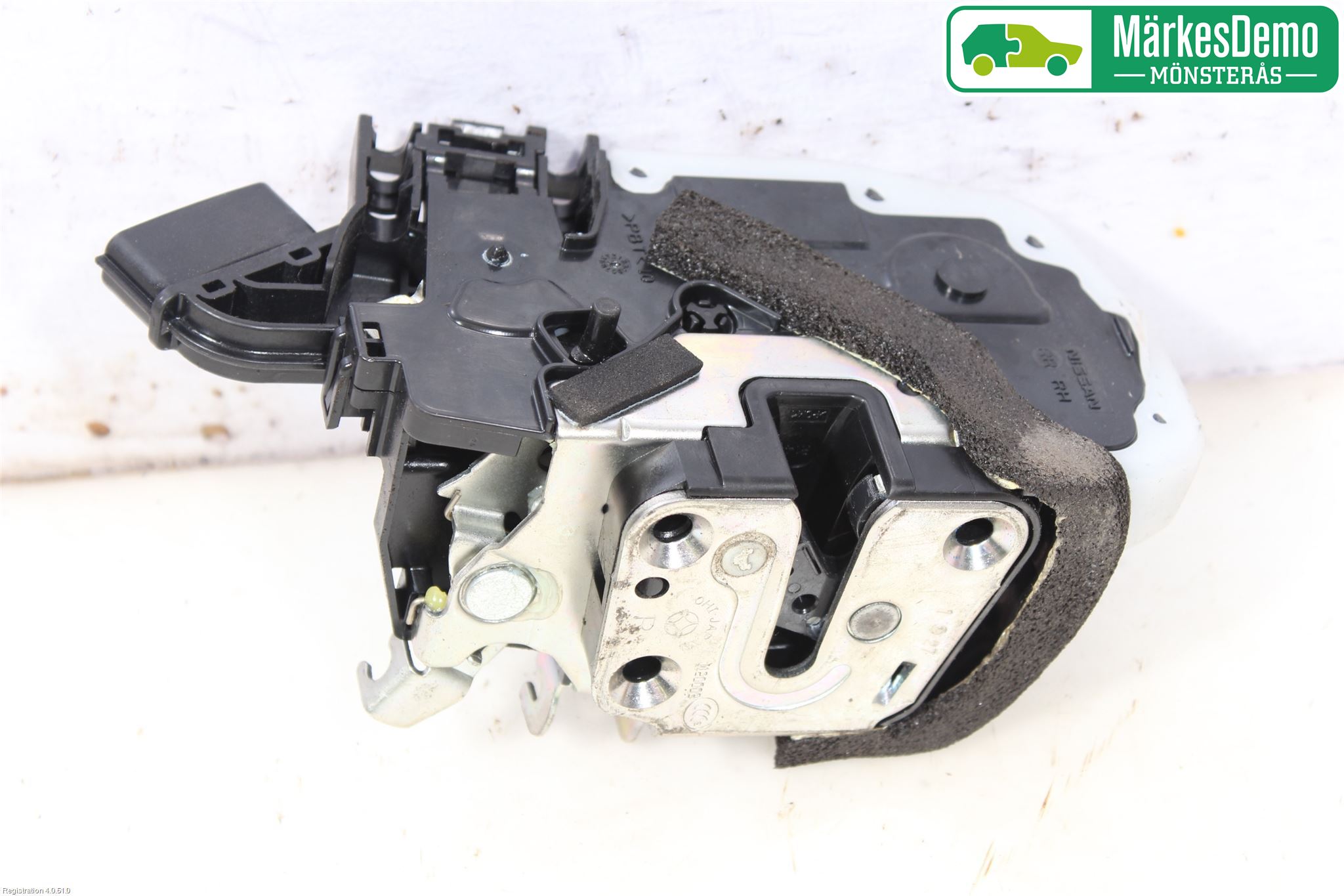 Nissan JUKE 10-14 Låskista-Dörrlås