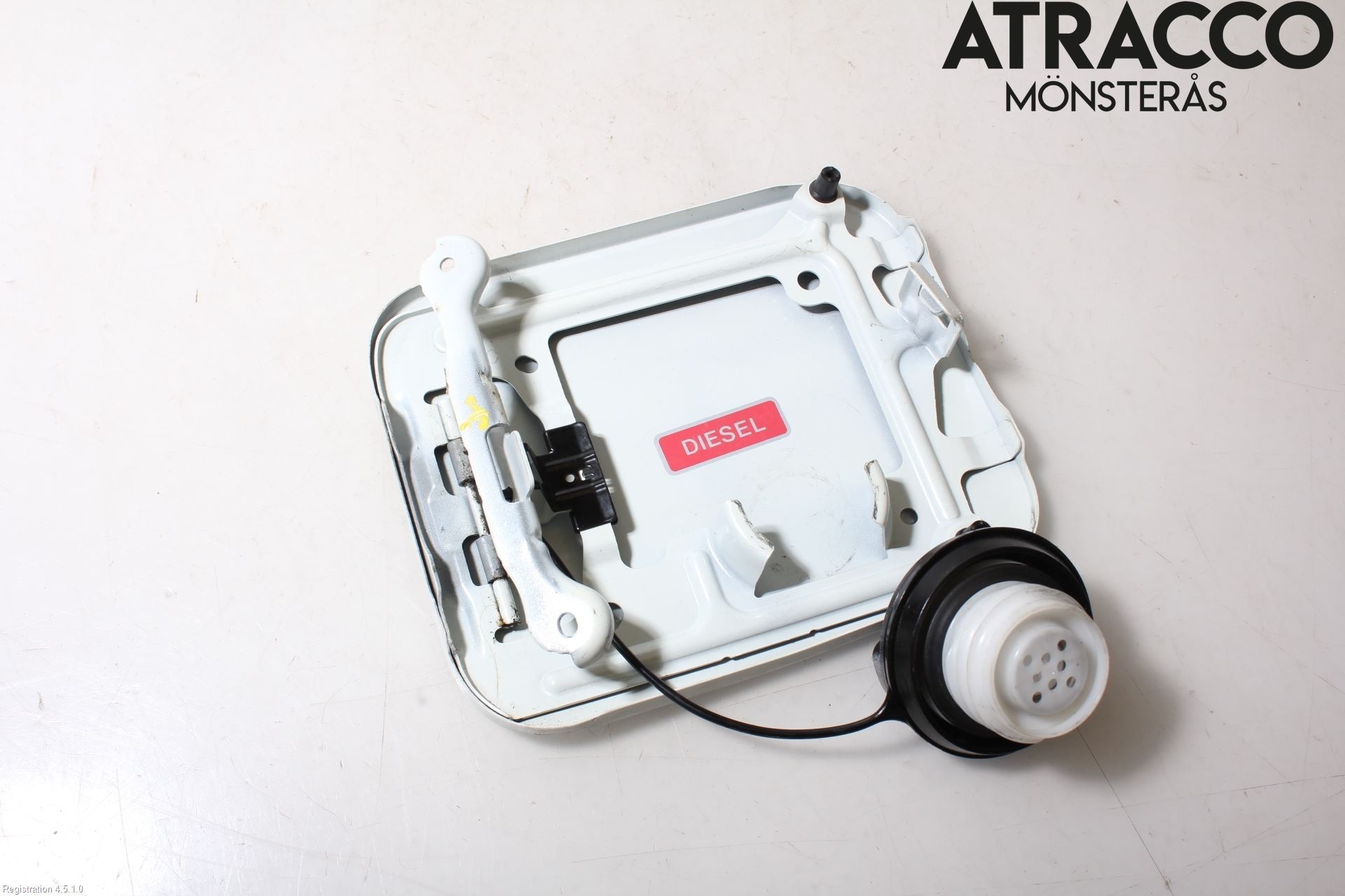 Nissan X-TRAIL 14-21 Tanklucka