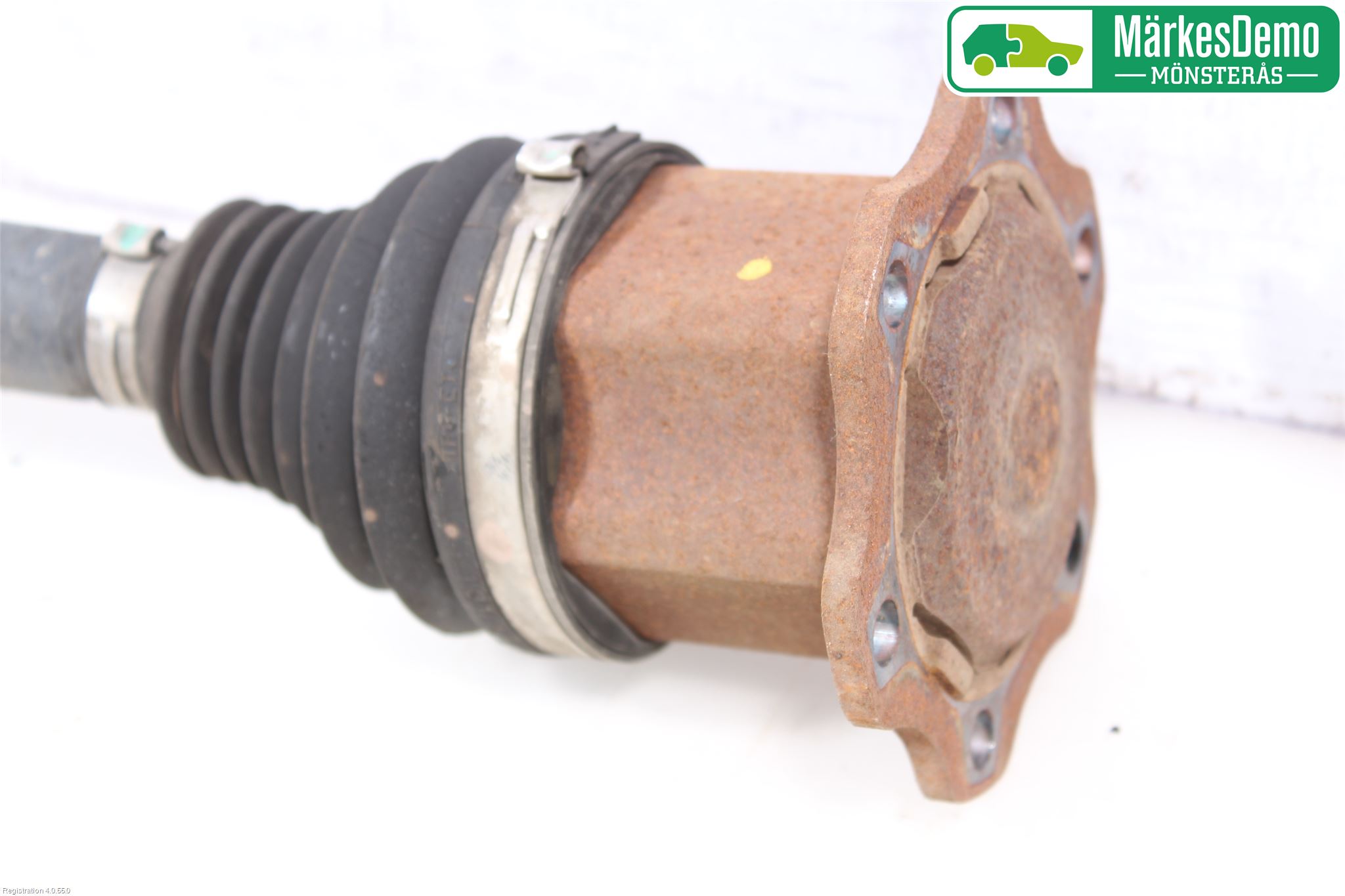 Audi A4/S4 08-11 Drivaxel Fram Höger