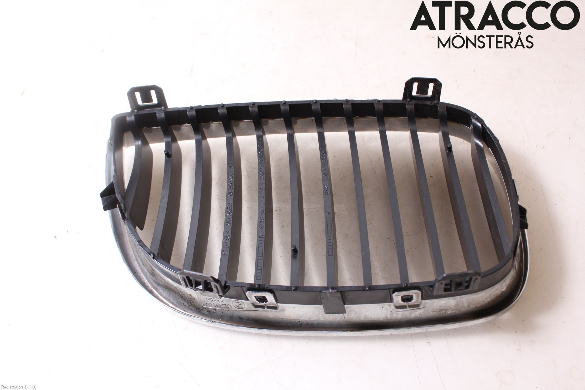 BMW 1 E87/81 5D/3D 03-11 Grilldel Vänster