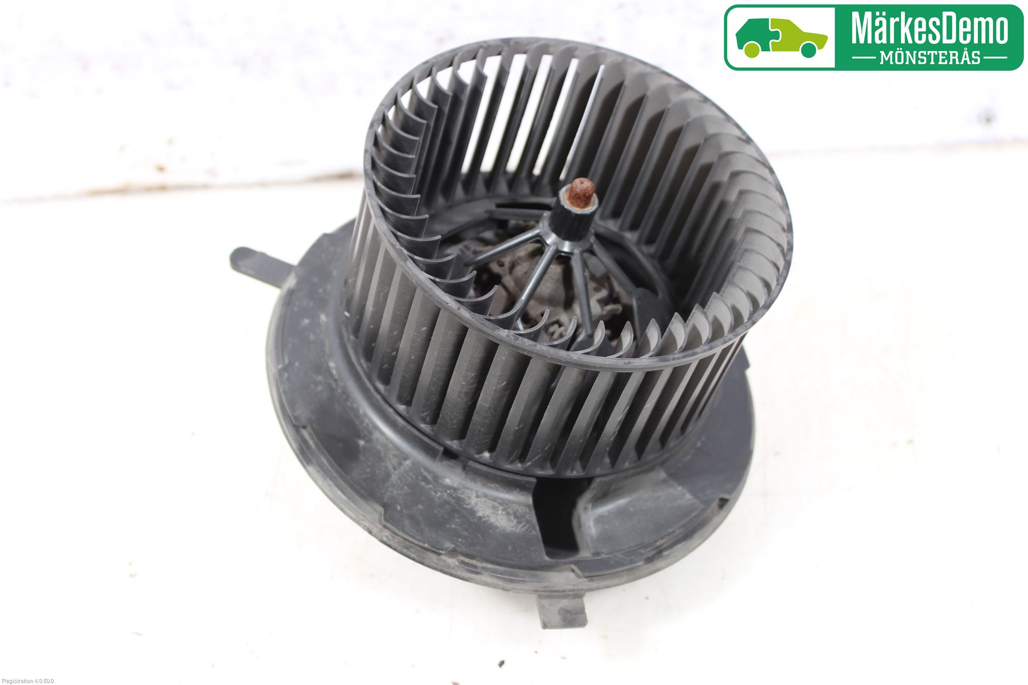 Volkswagen VW CADDY      04-10 Värmefläkt