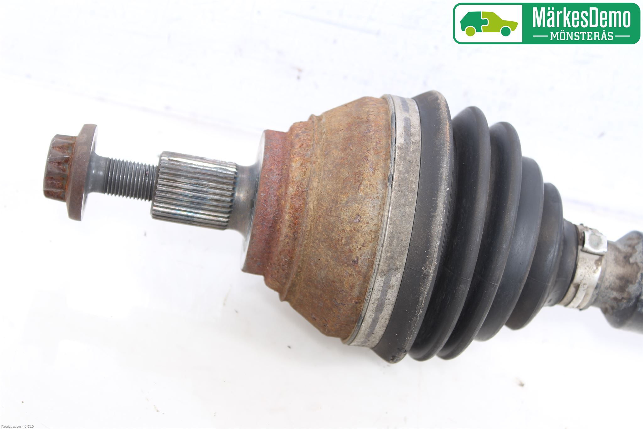 Volkswagen VW PASSAT 15-19 Drivaxel Fram Höger