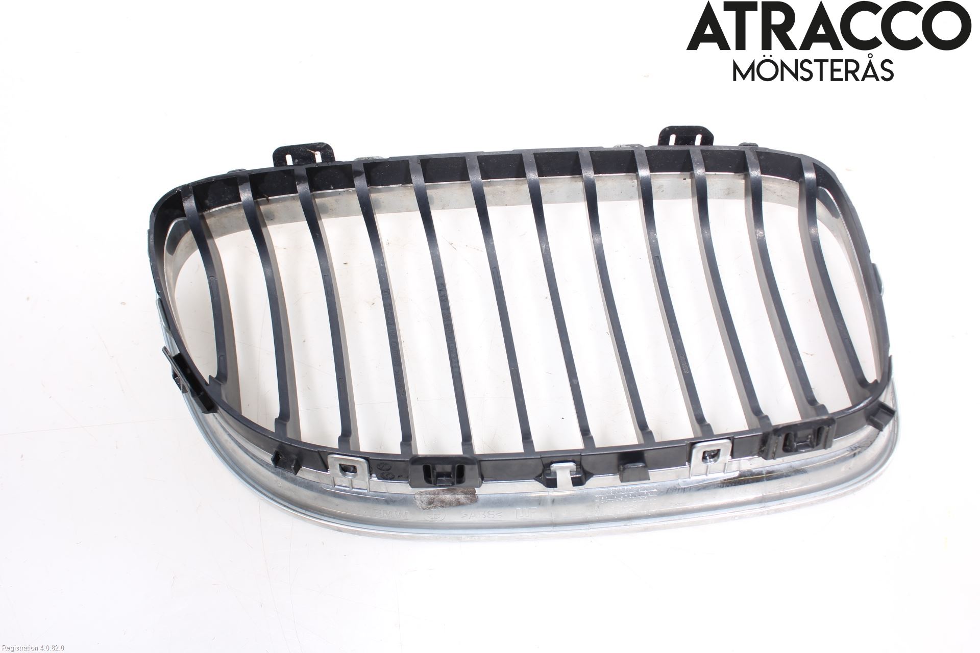 BMW 3 E90/91 SED/TOU 05-12 Grilldel Vänster