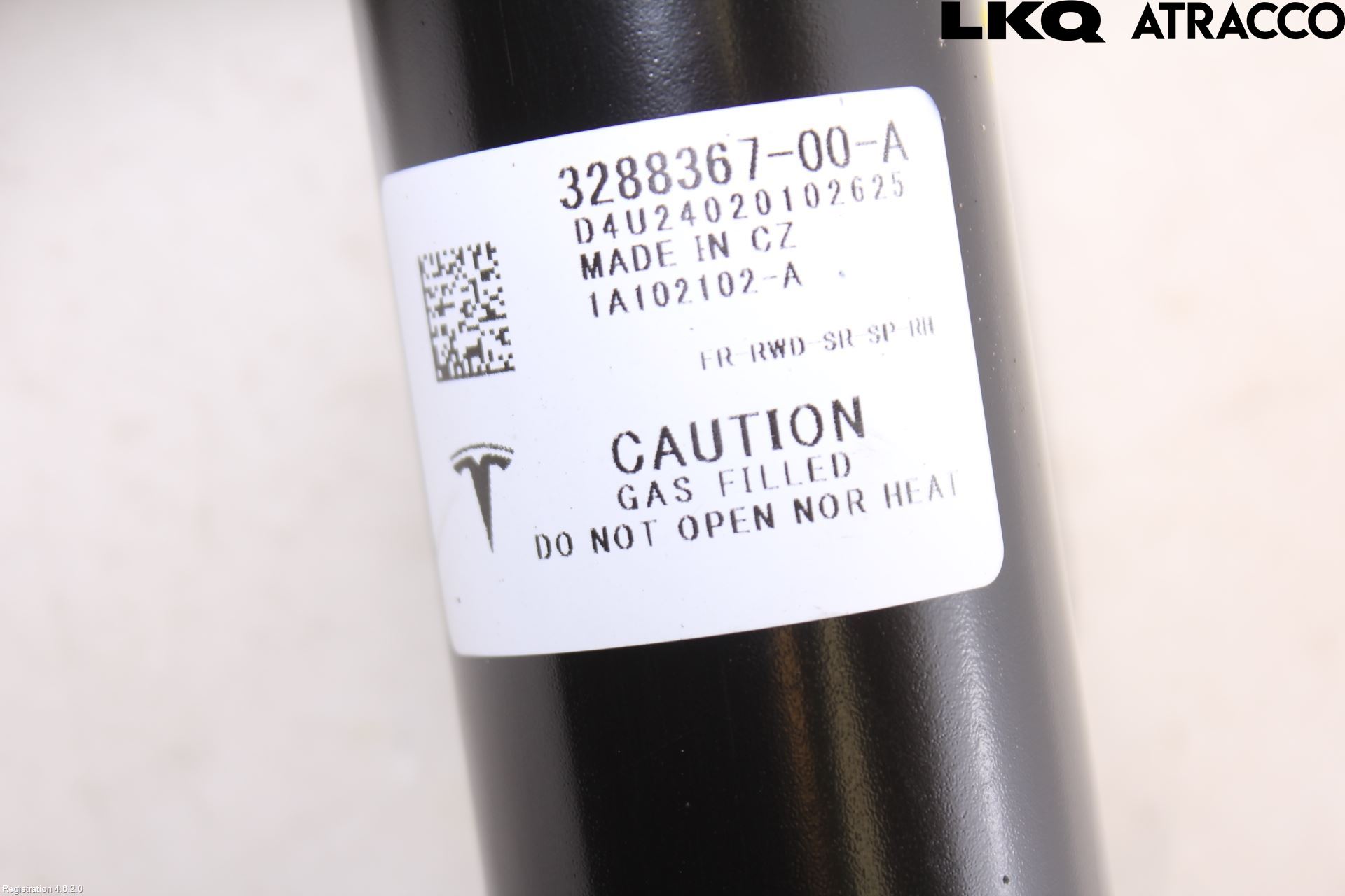 Tesla MODEL Y 21- Fjäderben Fram Höger