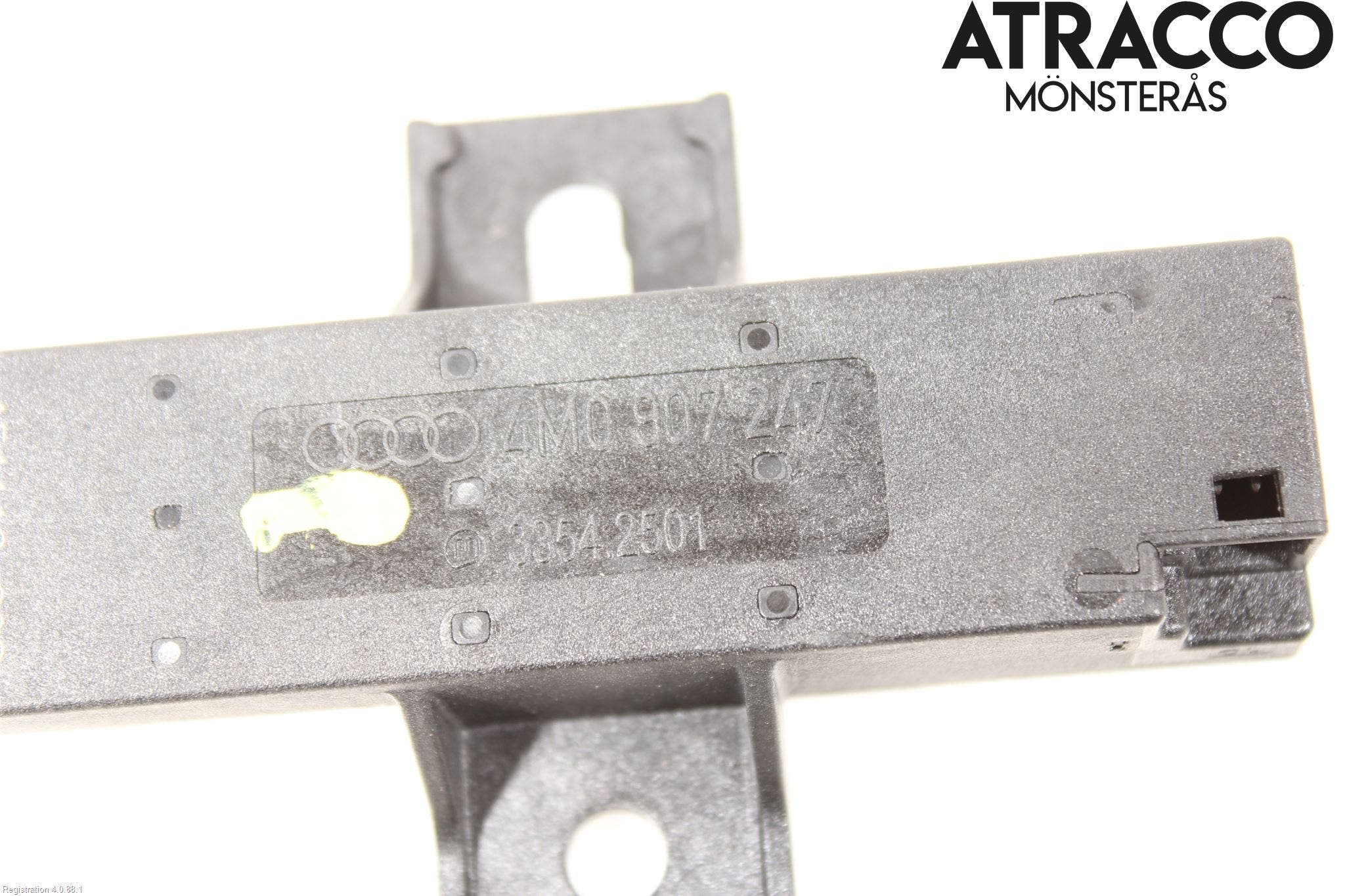 Audi A4/S4 B9 16-19 Antenn