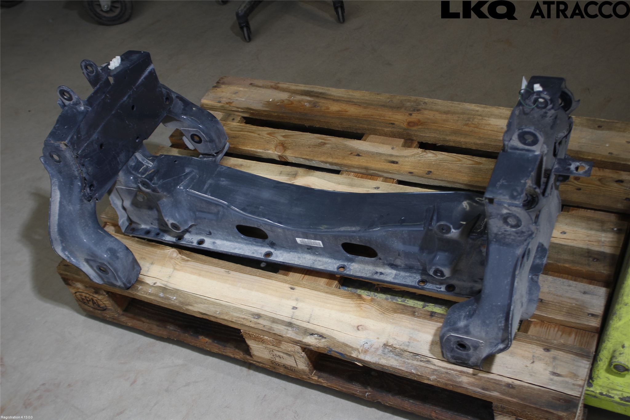 Iveco DAILY 14->> Framvagnsbalk