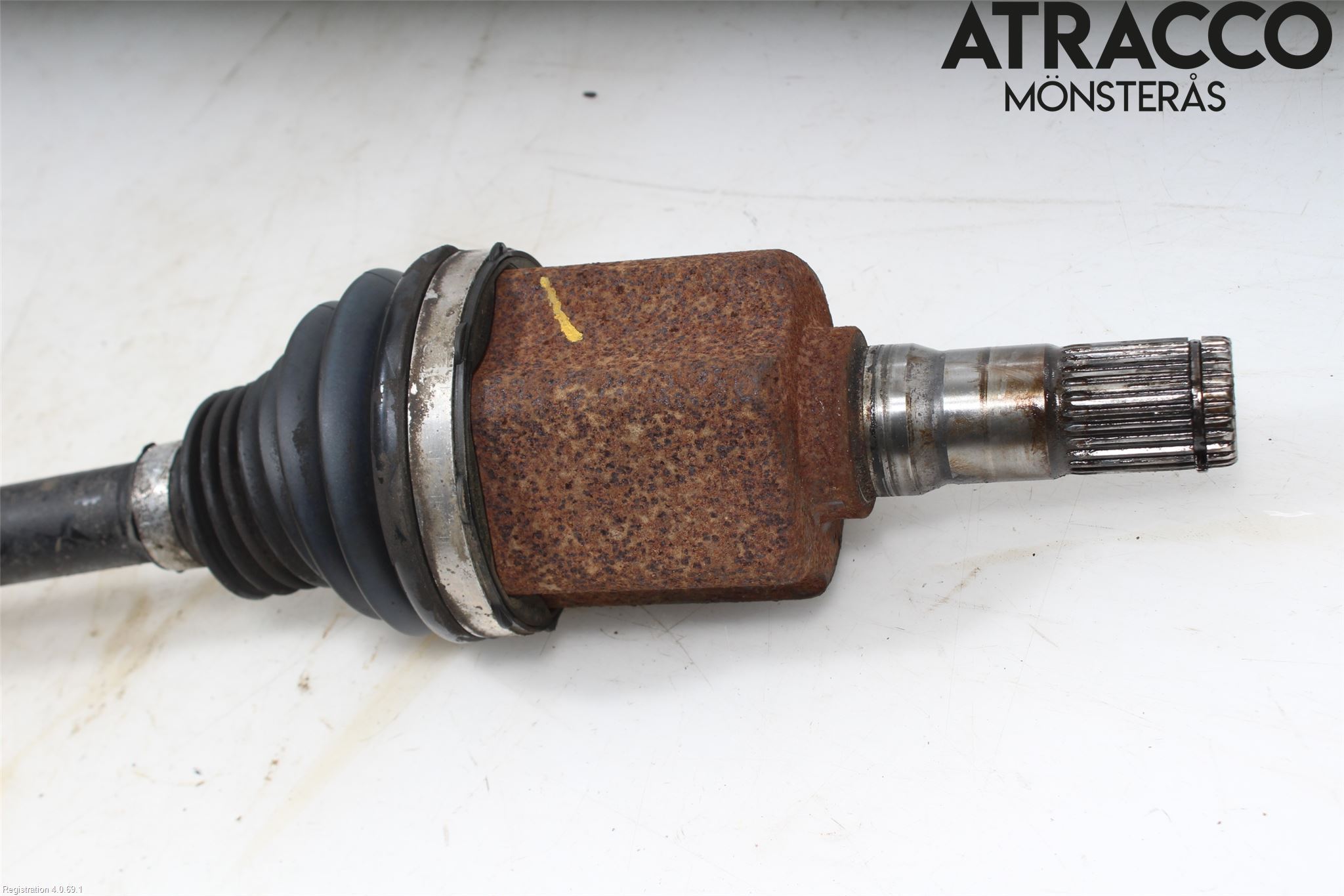 Volvo V40 12-19 Drivaxel Fram Vänster